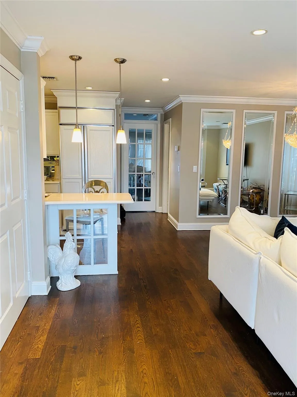 1011 Madeira Boulevard, Huntington, NY, 1 Bedroom Bedrooms, 3 Rooms Rooms,1 BathroomBathrooms,Residential Lease,For Rent,Madeira,0,1024283 1011 Madeira Boulevard, Huntington, NY, 1 Bedroom Bedrooms, 3 Rooms Rooms,1 BathroomBathrooms,Residential Lease,For Rent,Madeira,0,1024283