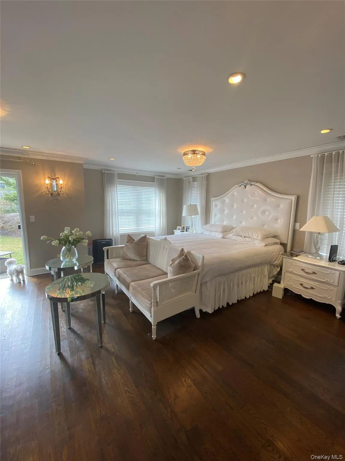 1011 Madeira Boulevard, Huntington, NY, 1 Bedroom Bedrooms, 3 Rooms Rooms,1 BathroomBathrooms,Residential Lease,For Rent,Madeira,0,1024283 1011 Madeira Boulevard, Huntington, NY, 1 Bedroom Bedrooms, 3 Rooms Rooms,1 BathroomBathrooms,Residential Lease,For Rent,Madeira,0,1024283