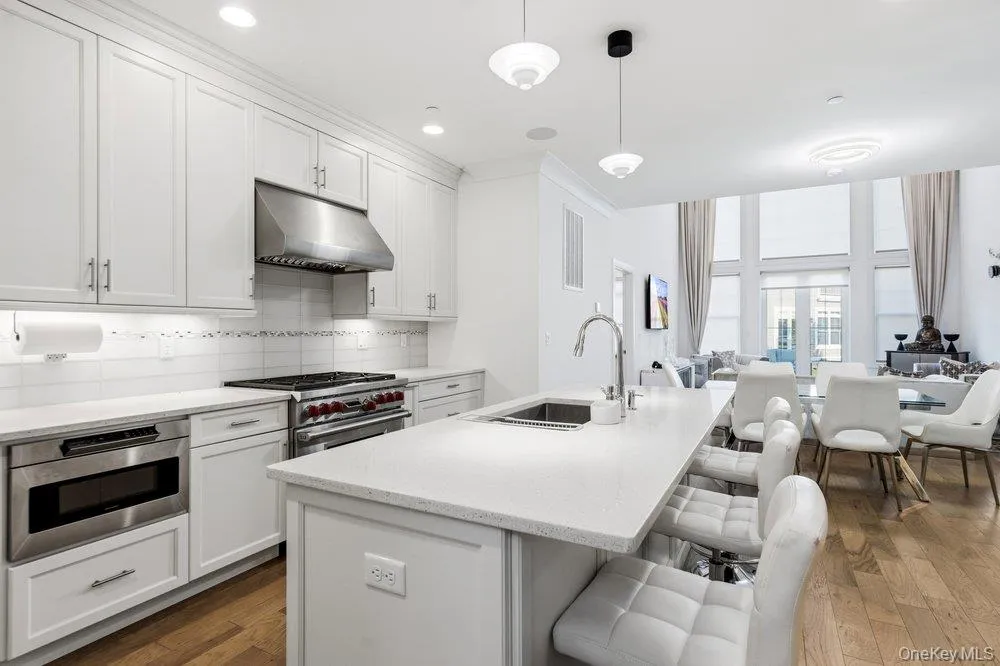 46102 Silver Birch Lane, Oyster Bay, NY, 3 Bedrooms Bedrooms, 7 Rooms Rooms,2 BathroomsBathrooms,Residential,For Rent,Silver Birch,0,1024287 46102 Silver Birch Lane, Oyster Bay, NY, 3 Bedrooms Bedrooms, 7 Rooms Rooms,2 BathroomsBathrooms,Residential,For Rent,Silver Birch,0,1024287