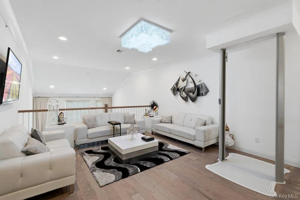 46102 Silver Birch Lane, Oyster Bay, NY, 3 Bedrooms Bedrooms, 7 Rooms Rooms,2 BathroomsBathrooms,Residential,For Rent,Silver Birch,0,1024287 46102 Silver Birch Lane, Oyster Bay, NY, 3 Bedrooms Bedrooms, 7 Rooms Rooms,2 BathroomsBathrooms,Residential,For Rent,Silver Birch,0,1024287
