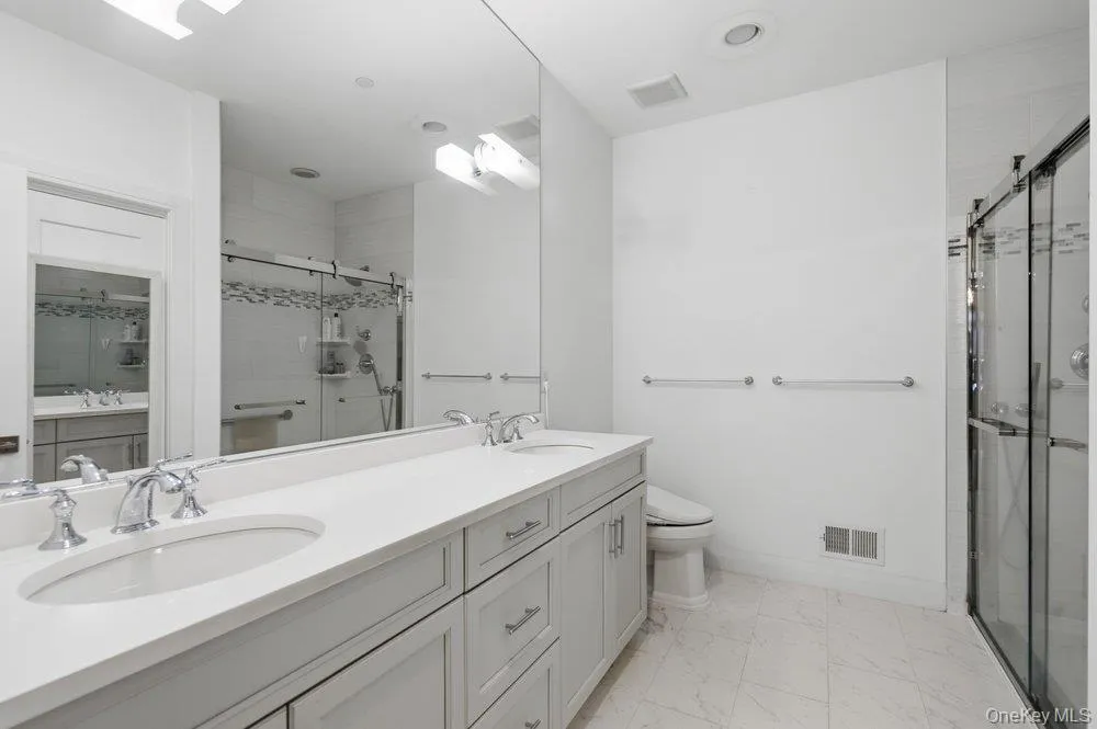 46102 Silver Birch Lane, Oyster Bay, NY, 3 Bedrooms Bedrooms, 7 Rooms Rooms,2 BathroomsBathrooms,Residential,For Rent,Silver Birch,0,1024287 46102 Silver Birch Lane, Oyster Bay, NY, 3 Bedrooms Bedrooms, 7 Rooms Rooms,2 BathroomsBathrooms,Residential,For Rent,Silver Birch,0,1024287