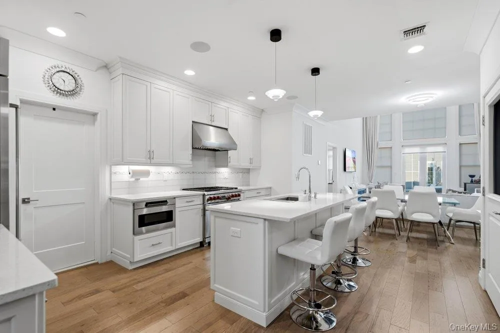 46102 Silver Birch Lane, Oyster Bay, NY, 3 Bedrooms Bedrooms, 7 Rooms Rooms,2 BathroomsBathrooms,Residential,For Rent,Silver Birch,0,1024287 46102 Silver Birch Lane, Oyster Bay, NY, 3 Bedrooms Bedrooms, 7 Rooms Rooms,2 BathroomsBathrooms,Residential,For Rent,Silver Birch,0,1024287