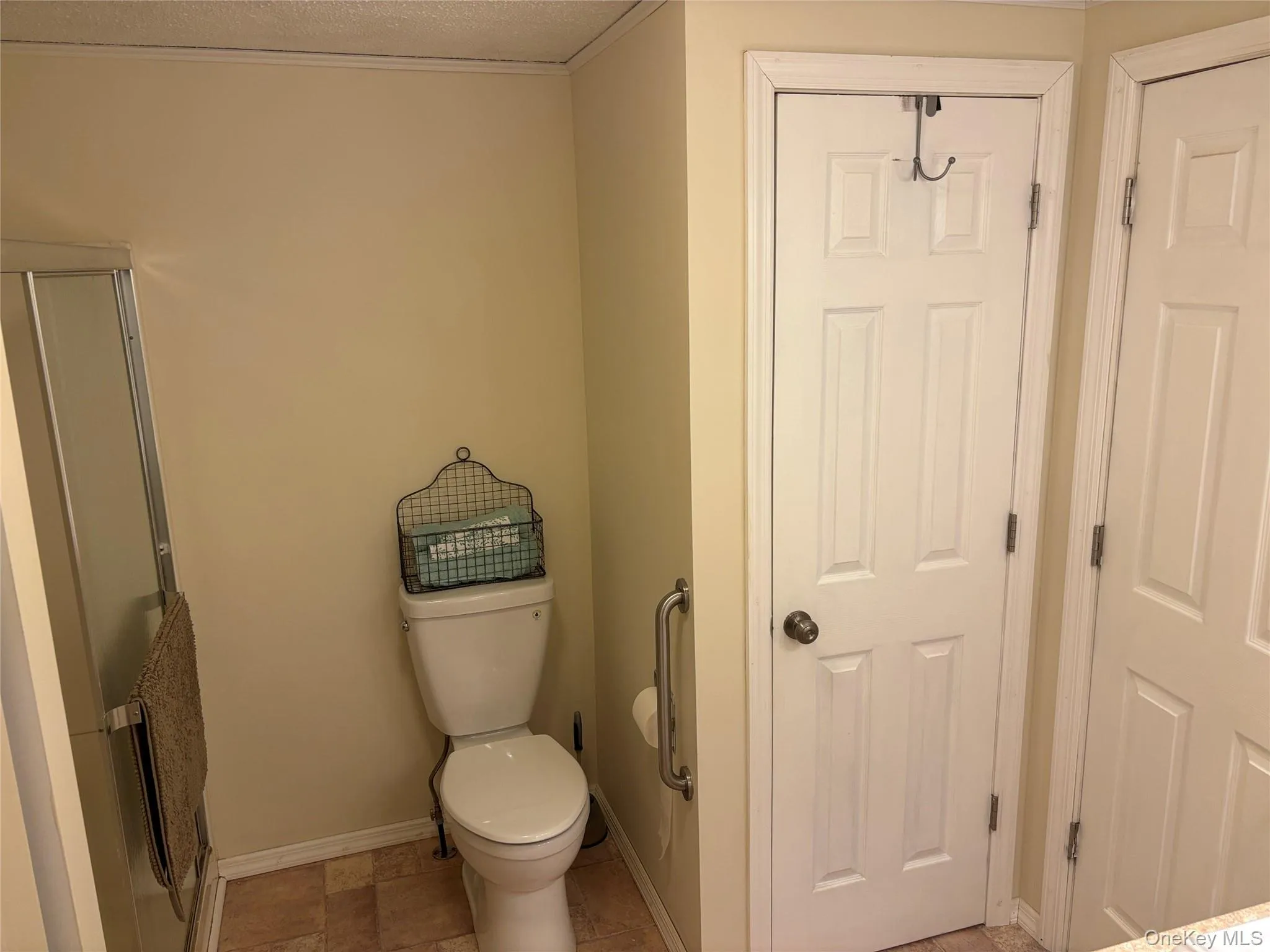 1661 Old Country Road, Riverhead, NY, 2 Bedrooms Bedrooms, 7 Rooms Rooms,2 BathroomsBathrooms,Residential,For Rent,Old Country,0,1024299 1661 Old Country Road, Riverhead, NY, 2 Bedrooms Bedrooms, 7 Rooms Rooms,2 BathroomsBathrooms,Residential,For Rent,Old Country,0,1024299