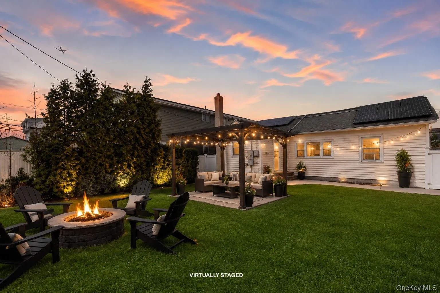 Spacious backyard. Create your own oasis. Spacious backyard. Create your own oasis.