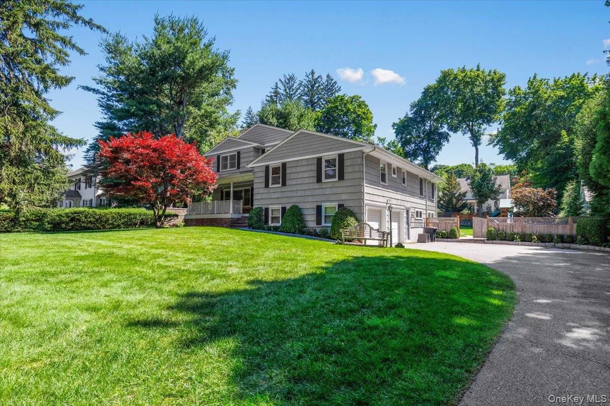 51 Croton Avenue, Mount Kisco, NY, 5 Bedrooms Bedrooms, 10 Rooms Rooms,3 BathroomsBathrooms,Residential,For Rent,Croton,0,1024318 51 Croton Avenue, Mount Kisco, NY, 5 Bedrooms Bedrooms, 10 Rooms Rooms,3 BathroomsBathrooms,Residential,For Rent,Croton,0,1024318