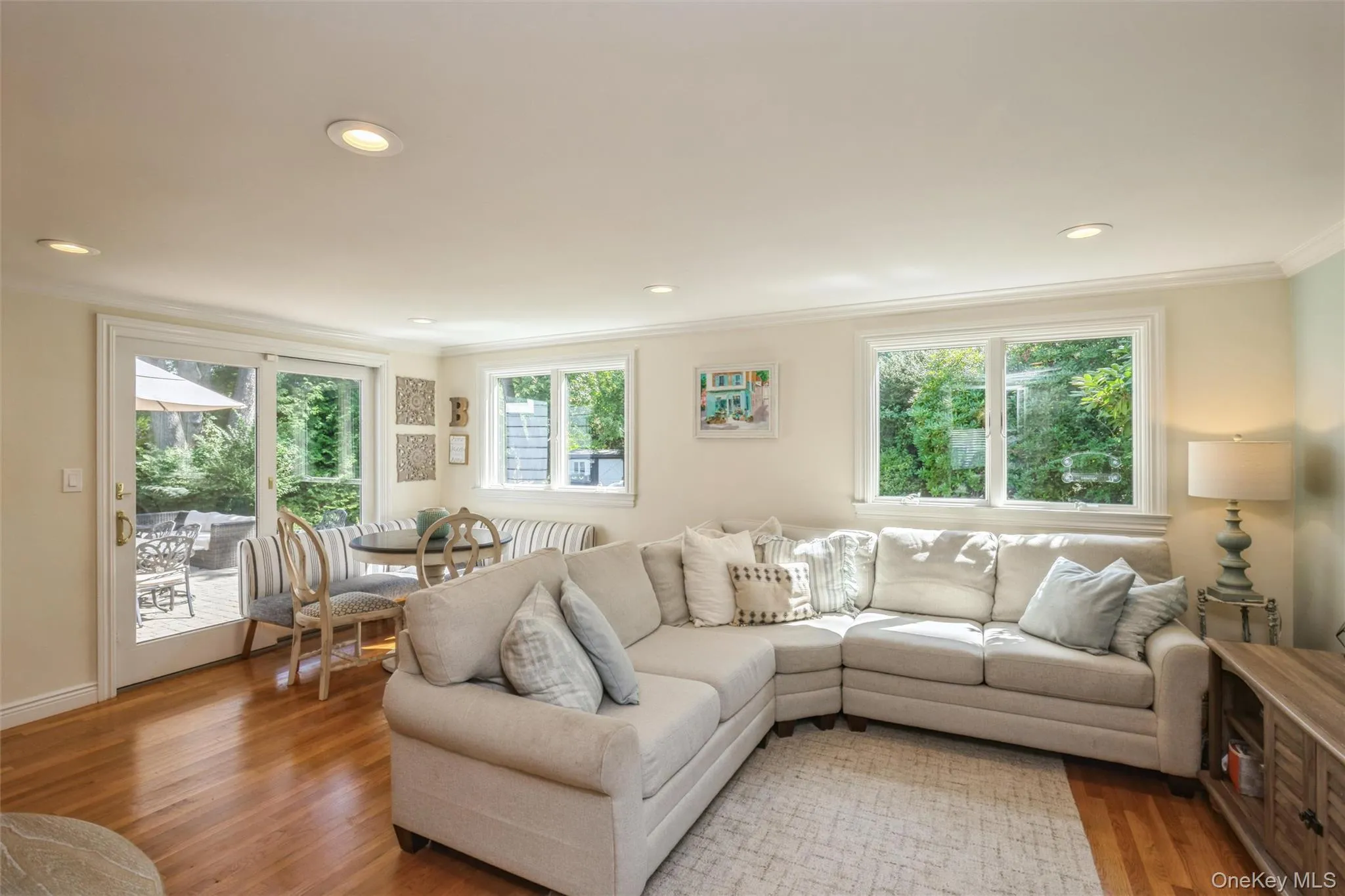 17 Duncan Lane, Huntington, NY, 3 Bedrooms Bedrooms, 8 Rooms Rooms,2 BathroomsBathrooms,Residential,For Rent,Duncan,0,1024322 17 Duncan Lane, Huntington, NY, 3 Bedrooms Bedrooms, 8 Rooms Rooms,2 BathroomsBathrooms,Residential,For Rent,Duncan,0,1024322