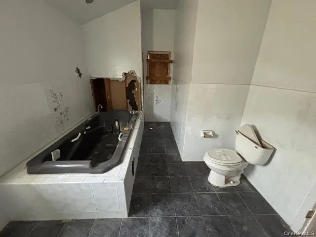 13 Merril Place, Hempstead, NY, 4 Bedrooms Bedrooms, 9 Rooms Rooms,2 BathroomsBathrooms,Residential,For Rent,Merril,0,1024329 13 Merril Place, Hempstead, NY, 4 Bedrooms Bedrooms, 9 Rooms Rooms,2 BathroomsBathrooms,Residential,For Rent,Merril,0,1024329