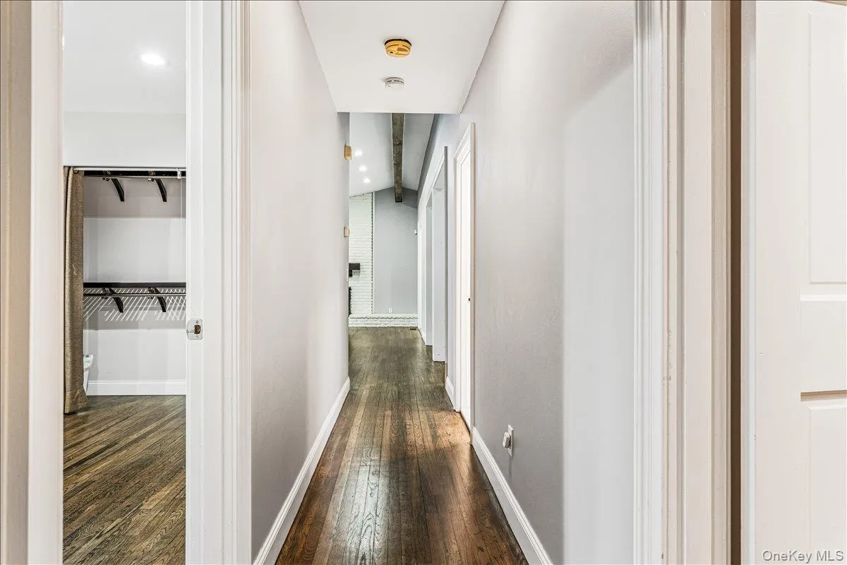 6 Cherry Lane, Oyster Bay, NY, 4 Bedrooms Bedrooms, 8 Rooms Rooms,3 BathroomsBathrooms,Residential,For Rent,Cherry,0,1024332 6 Cherry Lane, Oyster Bay, NY, 4 Bedrooms Bedrooms, 8 Rooms Rooms,3 BathroomsBathrooms,Residential,For Rent,Cherry,0,1024332