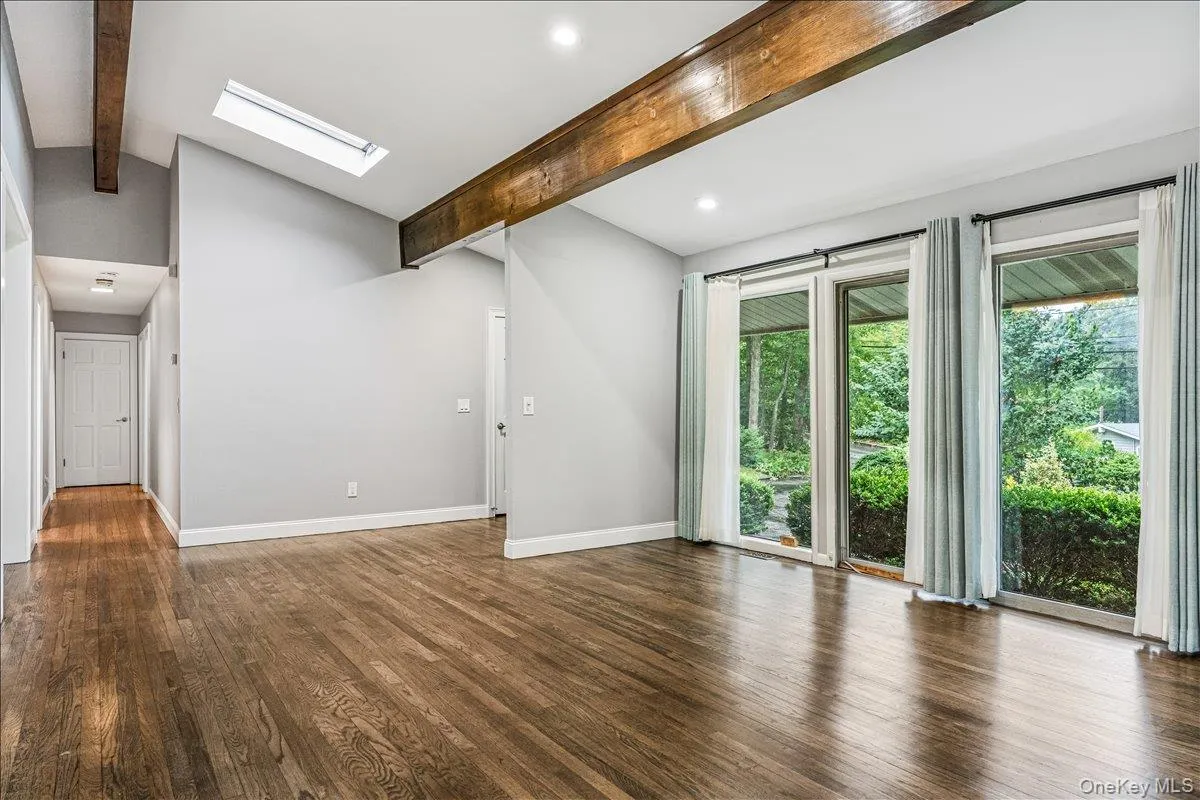 6 Cherry Lane, Oyster Bay, NY, 4 Bedrooms Bedrooms, 8 Rooms Rooms,3 BathroomsBathrooms,Residential,For Rent,Cherry,0,1024332 6 Cherry Lane, Oyster Bay, NY, 4 Bedrooms Bedrooms, 8 Rooms Rooms,3 BathroomsBathrooms,Residential,For Rent,Cherry,0,1024332