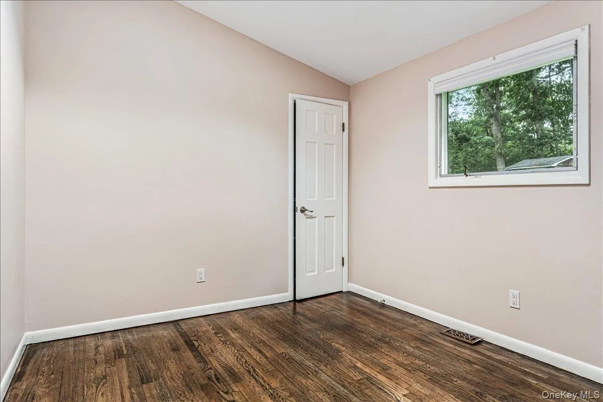 6 Cherry Lane, Oyster Bay, NY, 4 Bedrooms Bedrooms, 8 Rooms Rooms,3 BathroomsBathrooms,Residential,For Rent,Cherry,0,1024332 6 Cherry Lane, Oyster Bay, NY, 4 Bedrooms Bedrooms, 8 Rooms Rooms,3 BathroomsBathrooms,Residential,For Rent,Cherry,0,1024332