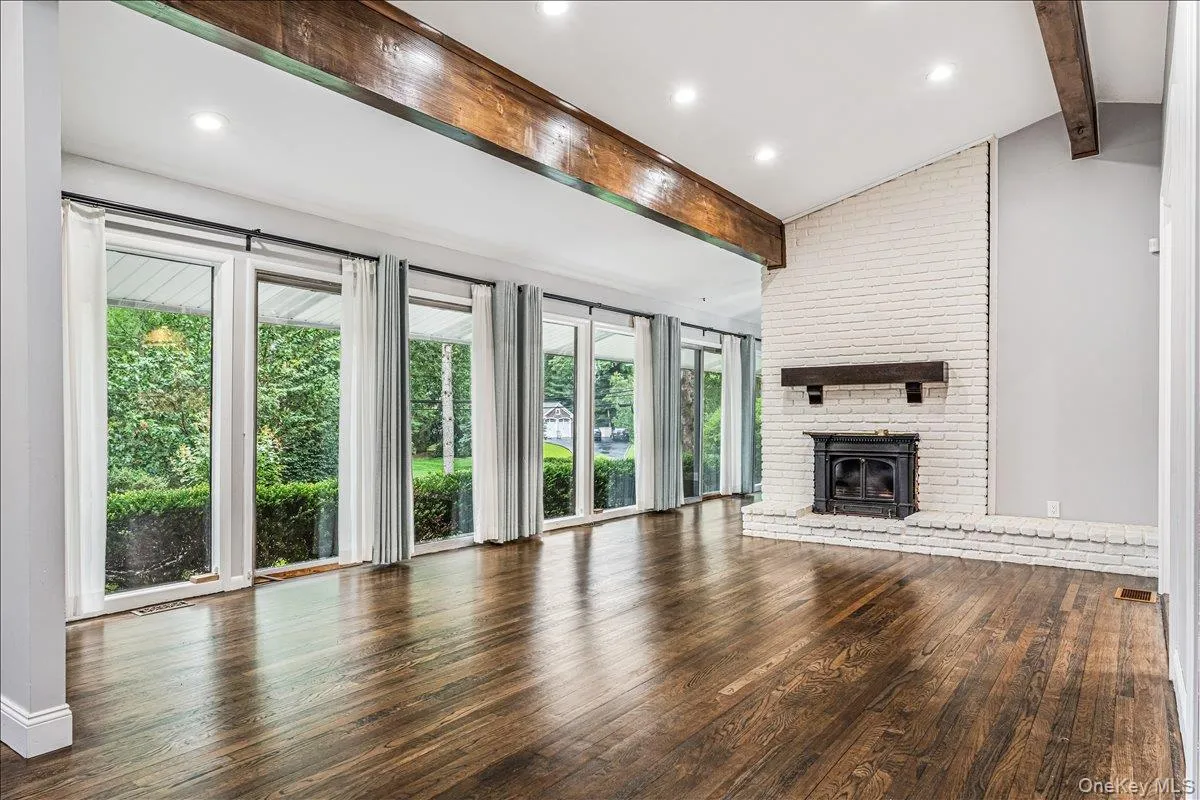 6 Cherry Lane, Oyster Bay, NY, 4 Bedrooms Bedrooms, 8 Rooms Rooms,3 BathroomsBathrooms,Residential,For Rent,Cherry,0,1024332 6 Cherry Lane, Oyster Bay, NY, 4 Bedrooms Bedrooms, 8 Rooms Rooms,3 BathroomsBathrooms,Residential,For Rent,Cherry,0,1024332