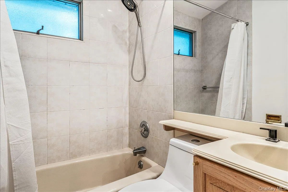6 Cherry Lane, Oyster Bay, NY, 4 Bedrooms Bedrooms, 8 Rooms Rooms,3 BathroomsBathrooms,Residential,For Rent,Cherry,0,1024332 6 Cherry Lane, Oyster Bay, NY, 4 Bedrooms Bedrooms, 8 Rooms Rooms,3 BathroomsBathrooms,Residential,For Rent,Cherry,0,1024332