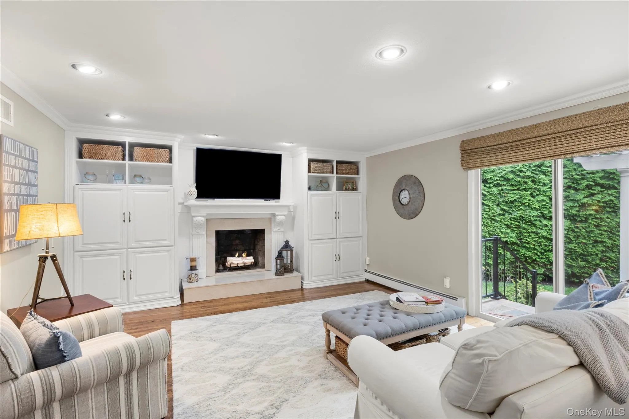 Family Room With Fireplace and Built-ins Family Room With Fireplace and Built-ins