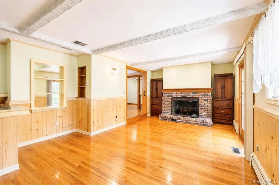 8275 Skunk Lane, Southold, NY, 4 Bedrooms Bedrooms, 10 Rooms Rooms,3 BathroomsBathrooms,Residential,For Rent,Skunk,0,1024349 8275 Skunk Lane, Southold, NY, 4 Bedrooms Bedrooms, 10 Rooms Rooms,3 BathroomsBathrooms,Residential,For Rent,Skunk,0,1024349