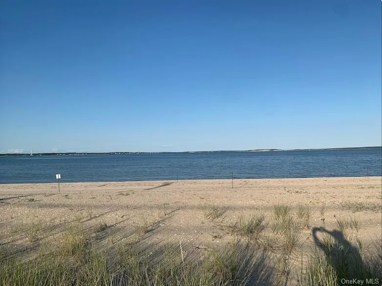 8275 Skunk Lane, Southold, NY, 4 Bedrooms Bedrooms, 10 Rooms Rooms,3 BathroomsBathrooms,Residential,For Rent,Skunk,0,1024349 8275 Skunk Lane, Southold, NY, 4 Bedrooms Bedrooms, 10 Rooms Rooms,3 BathroomsBathrooms,Residential,For Rent,Skunk,0,1024349