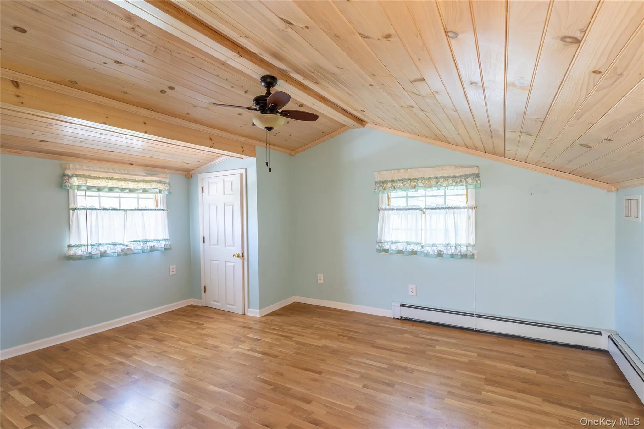 8275 Skunk Lane, Southold, NY, 4 Bedrooms Bedrooms, 10 Rooms Rooms,3 BathroomsBathrooms,Residential,For Rent,Skunk,0,1024349 8275 Skunk Lane, Southold, NY, 4 Bedrooms Bedrooms, 10 Rooms Rooms,3 BathroomsBathrooms,Residential,For Rent,Skunk,0,1024349