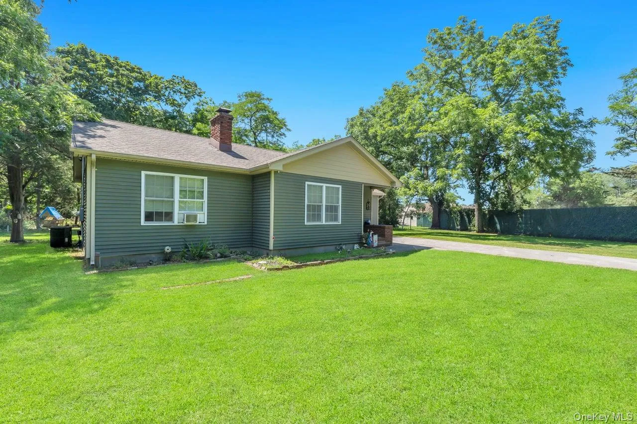 430 Yaphank Middle Island Road, Brookhaven, NY, 3 Bedrooms Bedrooms, 6 Rooms Rooms,2 BathroomsBathrooms,Residential,For Rent,Yaphank Middle Island,0,1024352 430 Yaphank Middle Island Road, Brookhaven, NY, 3 Bedrooms Bedrooms, 6 Rooms Rooms,2 BathroomsBathrooms,Residential,For Rent,Yaphank Middle Island,0,1024352