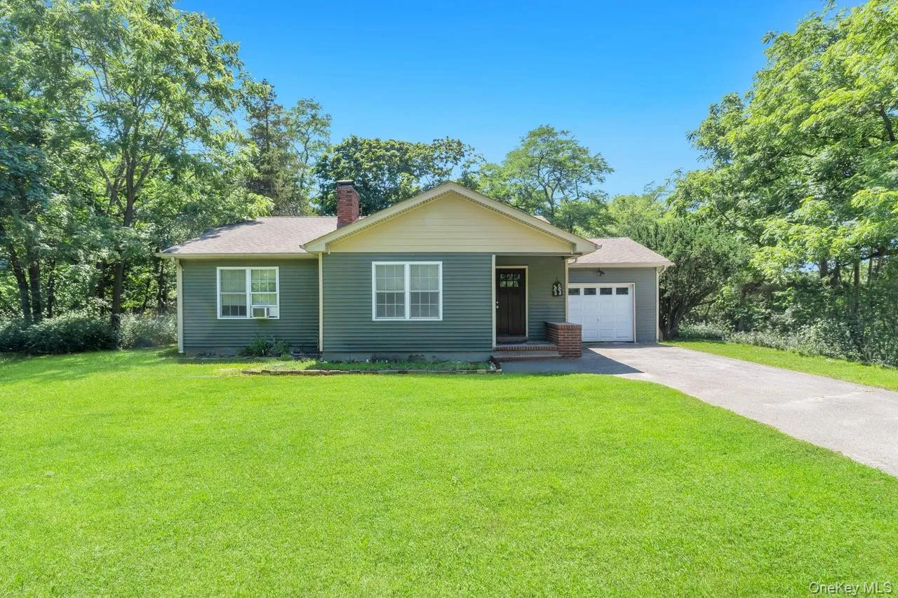 430 Yaphank Middle Island Road, Brookhaven, NY, 3 Bedrooms Bedrooms, 6 Rooms Rooms,2 BathroomsBathrooms,Residential,For Rent,Yaphank Middle Island,0,1024352 430 Yaphank Middle Island Road, Brookhaven, NY, 3 Bedrooms Bedrooms, 6 Rooms Rooms,2 BathroomsBathrooms,Residential,For Rent,Yaphank Middle Island,0,1024352