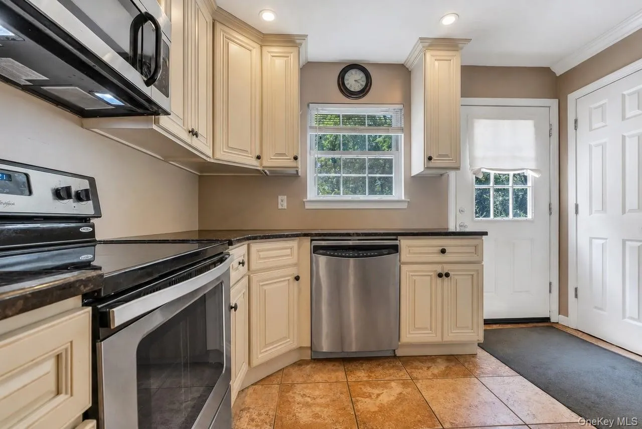 430 Yaphank Middle Island Road, Brookhaven, NY, 3 Bedrooms Bedrooms, 6 Rooms Rooms,2 BathroomsBathrooms,Residential,For Rent,Yaphank Middle Island,0,1024352 430 Yaphank Middle Island Road, Brookhaven, NY, 3 Bedrooms Bedrooms, 6 Rooms Rooms,2 BathroomsBathrooms,Residential,For Rent,Yaphank Middle Island,0,1024352
