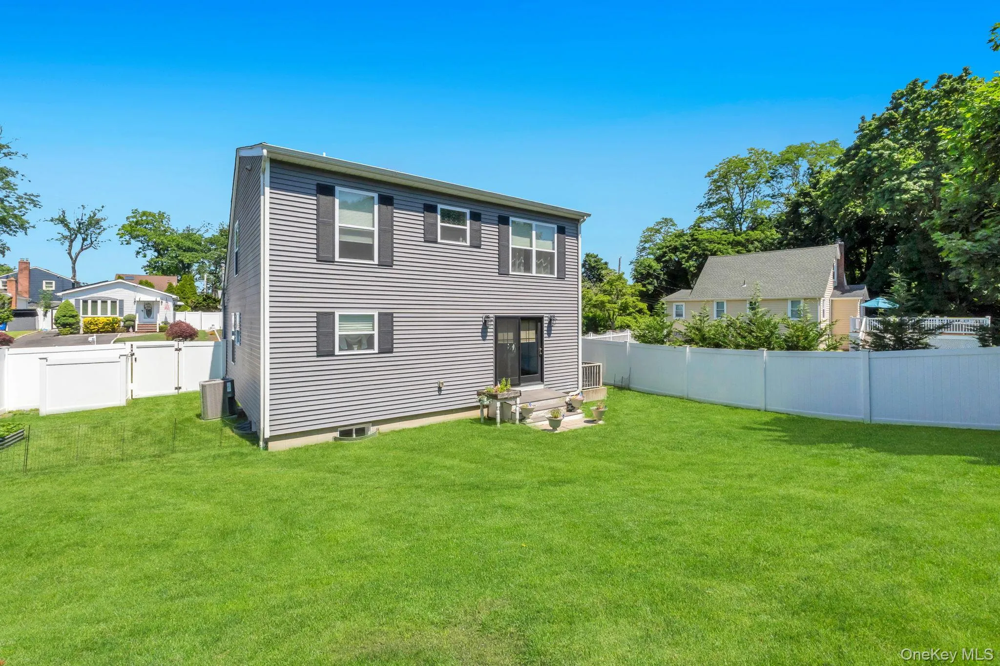 17 Walnut Road, Smithtown, NY, 3 Bedrooms Bedrooms, 6 Rooms Rooms,2 BathroomsBathrooms,Residential,For Rent,Walnut,0,1024354 17 Walnut Road, Smithtown, NY, 3 Bedrooms Bedrooms, 6 Rooms Rooms,2 BathroomsBathrooms,Residential,For Rent,Walnut,0,1024354