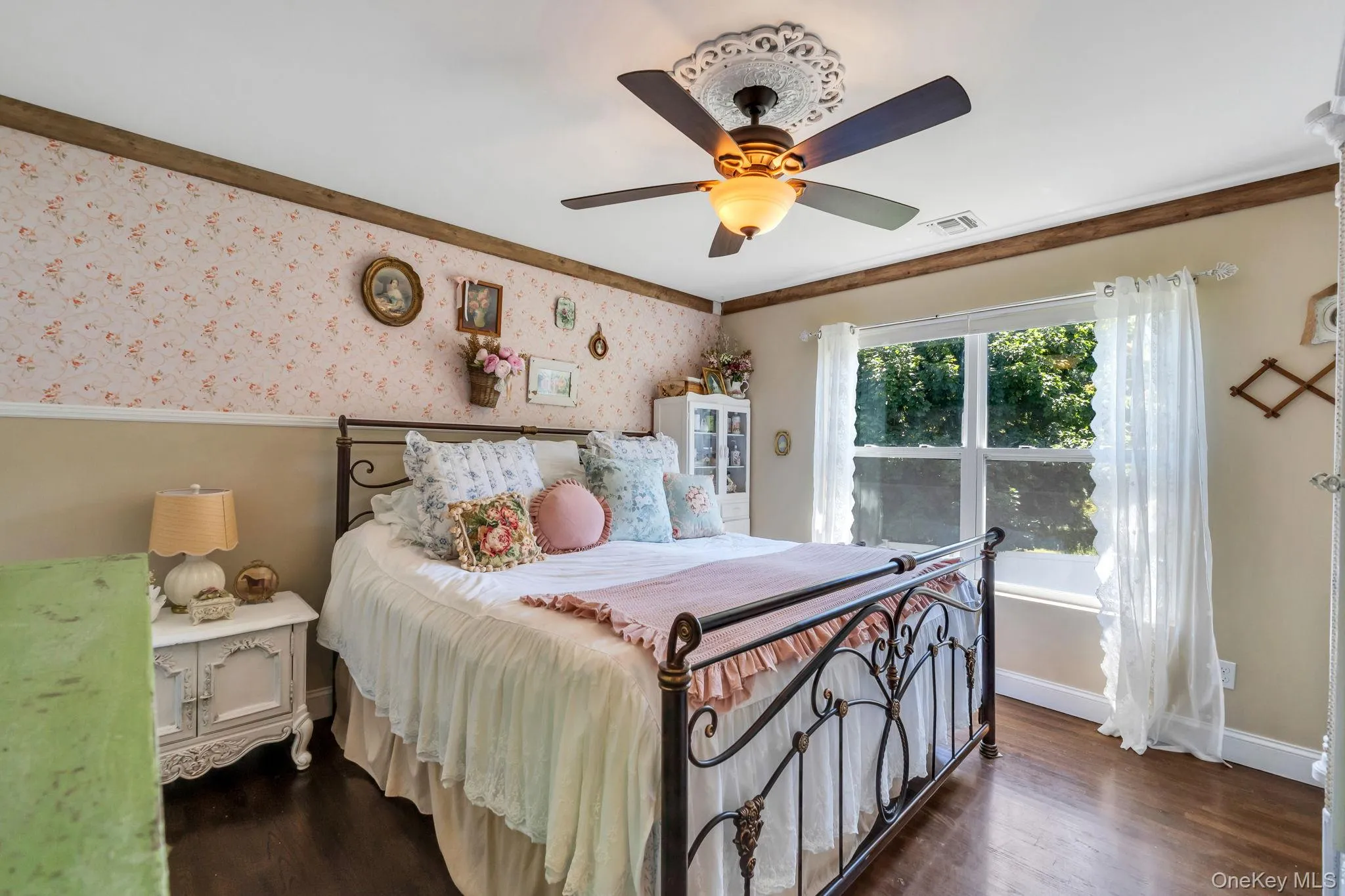 17 Walnut Road, Smithtown, NY, 3 Bedrooms Bedrooms, 6 Rooms Rooms,2 BathroomsBathrooms,Residential,For Rent,Walnut,0,1024354 17 Walnut Road, Smithtown, NY, 3 Bedrooms Bedrooms, 6 Rooms Rooms,2 BathroomsBathrooms,Residential,For Rent,Walnut,0,1024354