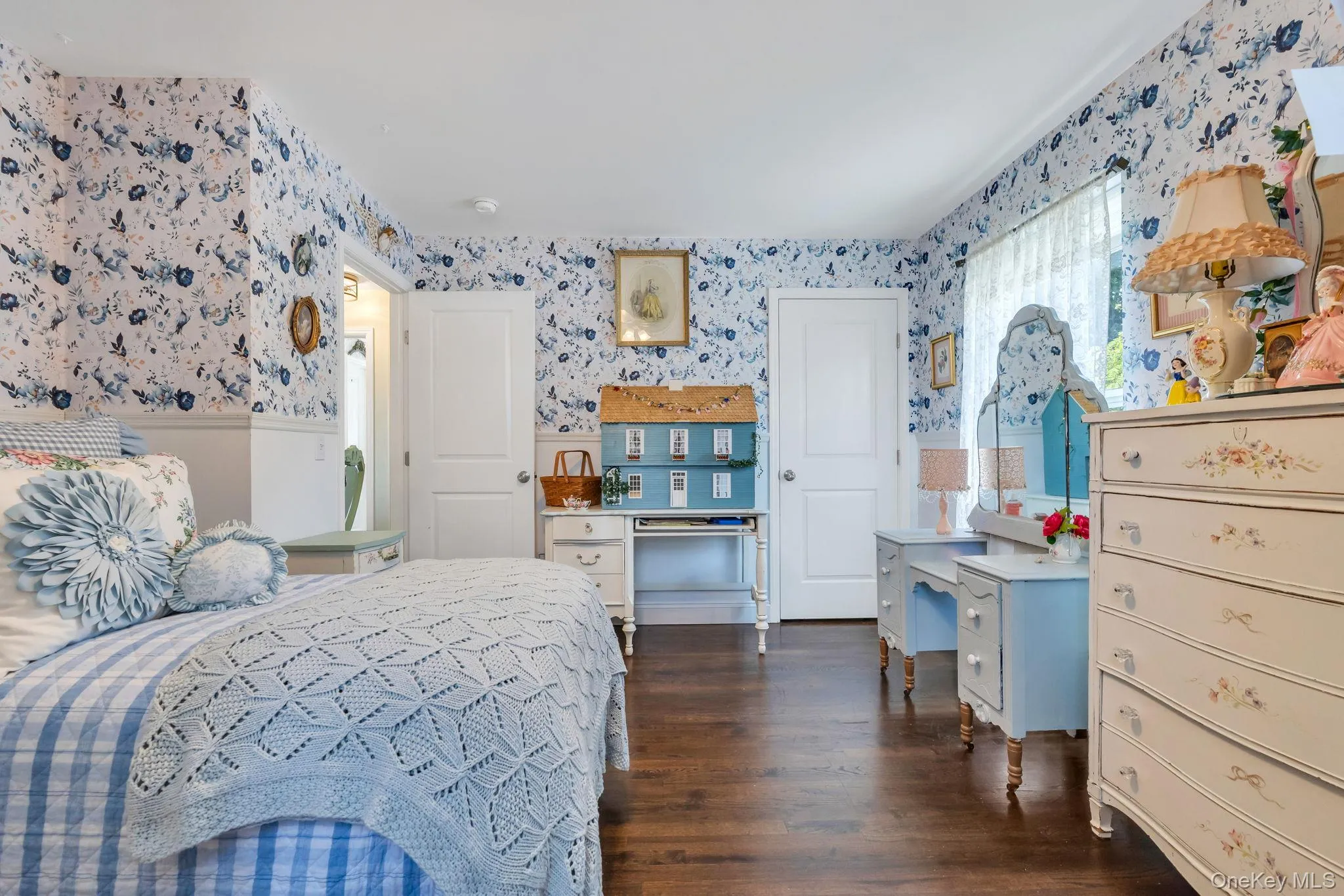 17 Walnut Road, Smithtown, NY, 3 Bedrooms Bedrooms, 6 Rooms Rooms,2 BathroomsBathrooms,Residential,For Rent,Walnut,0,1024354 17 Walnut Road, Smithtown, NY, 3 Bedrooms Bedrooms, 6 Rooms Rooms,2 BathroomsBathrooms,Residential,For Rent,Walnut,0,1024354