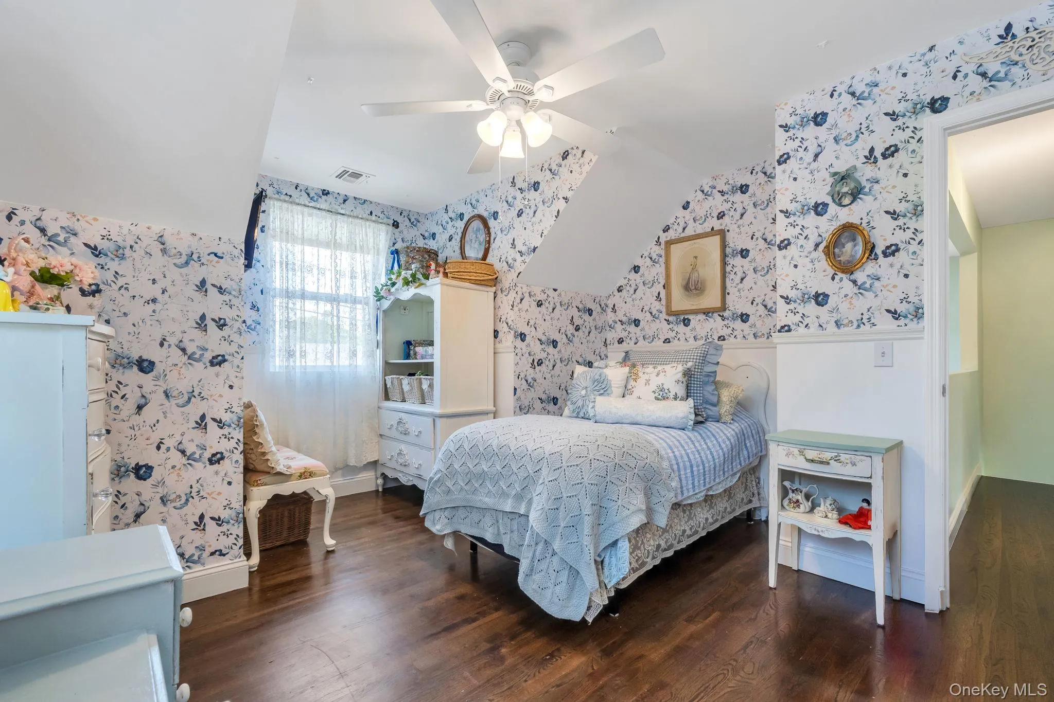 17 Walnut Road, Smithtown, NY, 3 Bedrooms Bedrooms, 6 Rooms Rooms,2 BathroomsBathrooms,Residential,For Rent,Walnut,0,1024354 17 Walnut Road, Smithtown, NY, 3 Bedrooms Bedrooms, 6 Rooms Rooms,2 BathroomsBathrooms,Residential,For Rent,Walnut,0,1024354