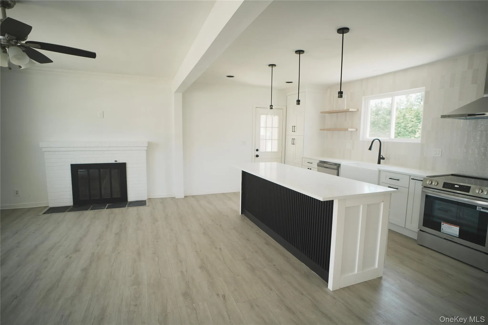 128 Toronto Avenue, Oyster Bay, NY, 2 Bedrooms Bedrooms, 4 Rooms Rooms,1 BathroomBathrooms,Residential,For Rent,Toronto,0,1024360 128 Toronto Avenue, Oyster Bay, NY, 2 Bedrooms Bedrooms, 4 Rooms Rooms,1 BathroomBathrooms,Residential,For Rent,Toronto,0,1024360