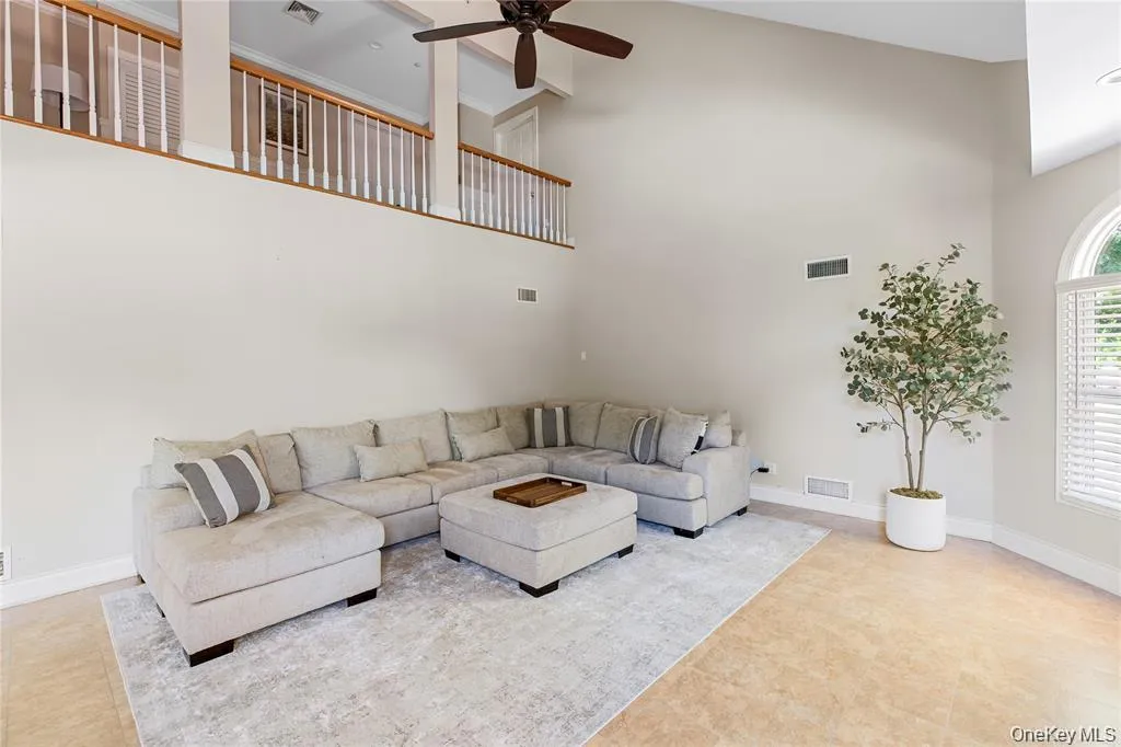 15 Teal Crescent, Islip, NY, 5 Bedrooms Bedrooms, 13 Rooms Rooms,4 BathroomsBathrooms,Residential,For Rent,Teal,0,1024362 15 Teal Crescent, Islip, NY, 5 Bedrooms Bedrooms, 13 Rooms Rooms,4 BathroomsBathrooms,Residential,For Rent,Teal,0,1024362