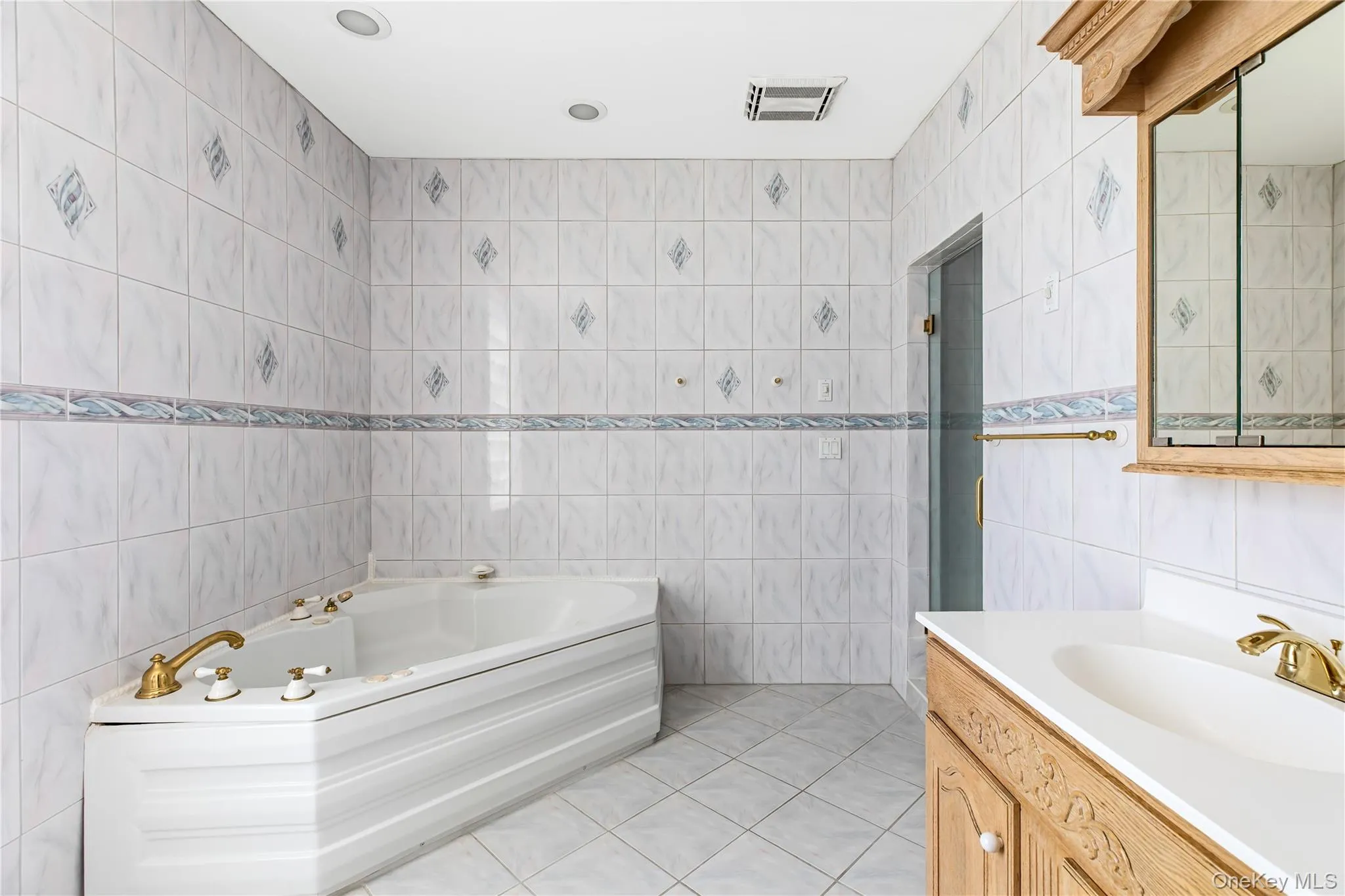 15 Teal Crescent, Islip, NY, 5 Bedrooms Bedrooms, 13 Rooms Rooms,4 BathroomsBathrooms,Residential,For Rent,Teal,0,1024362 15 Teal Crescent, Islip, NY, 5 Bedrooms Bedrooms, 13 Rooms Rooms,4 BathroomsBathrooms,Residential,For Rent,Teal,0,1024362