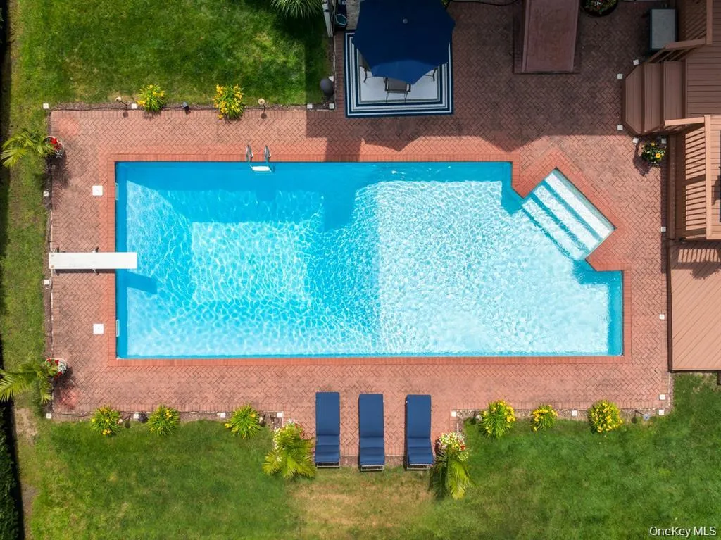 15 Teal Crescent, Islip, NY, 5 Bedrooms Bedrooms, 13 Rooms Rooms,4 BathroomsBathrooms,Residential,For Rent,Teal,0,1024362 15 Teal Crescent, Islip, NY, 5 Bedrooms Bedrooms, 13 Rooms Rooms,4 BathroomsBathrooms,Residential,For Rent,Teal,0,1024362