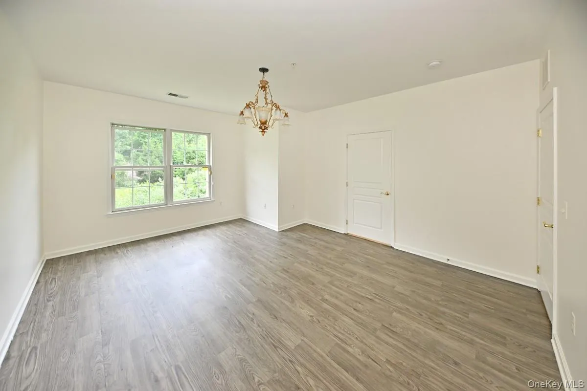 28 De Baun Avenue, Ramapo, NY, 2 Bedrooms Bedrooms, 6 Rooms Rooms,2 BathroomsBathrooms,Residential,For Rent,De Baun,0,1024365 28 De Baun Avenue, Ramapo, NY, 2 Bedrooms Bedrooms, 6 Rooms Rooms,2 BathroomsBathrooms,Residential,For Rent,De Baun,0,1024365