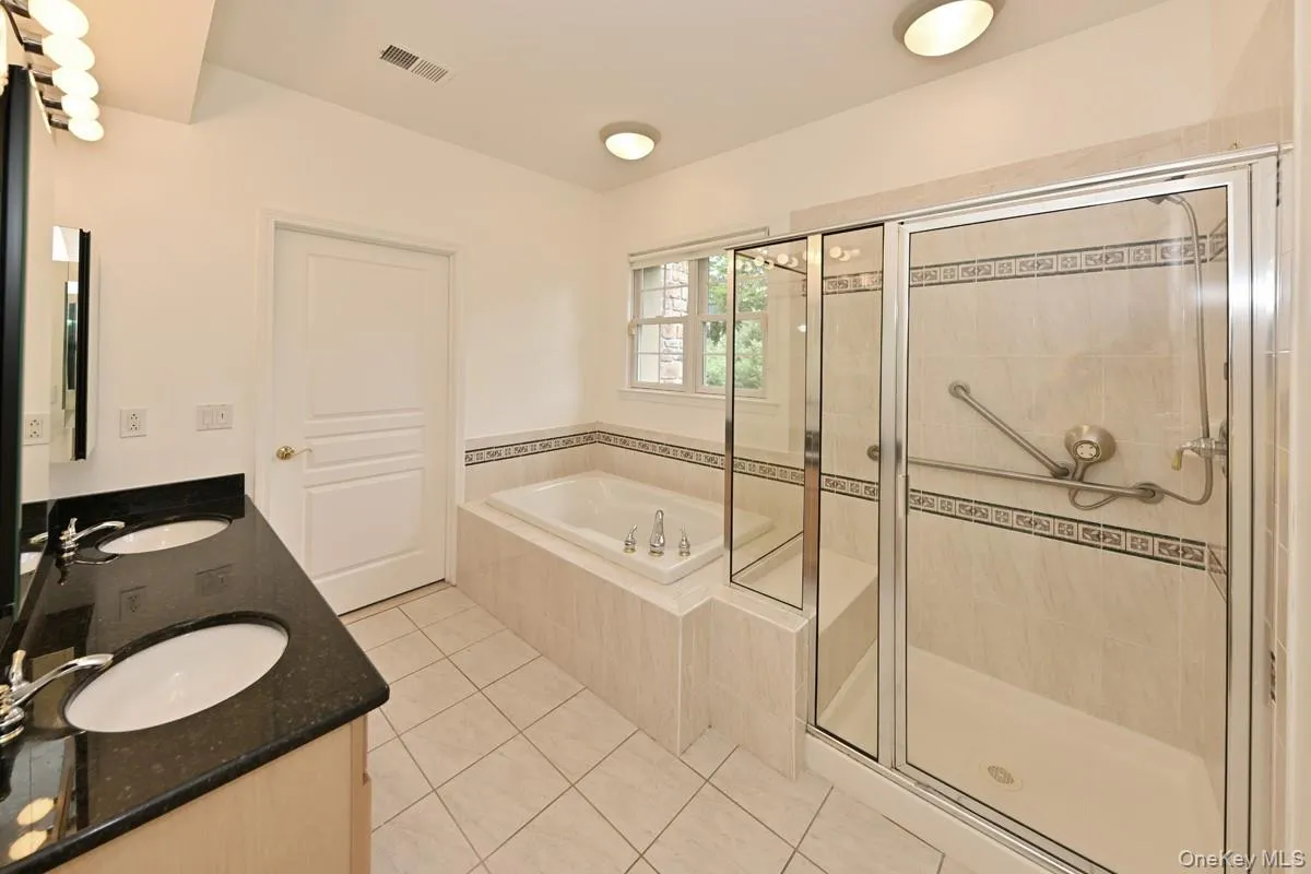 28 De Baun Avenue, Ramapo, NY, 2 Bedrooms Bedrooms, 6 Rooms Rooms,2 BathroomsBathrooms,Residential,For Rent,De Baun,0,1024365 28 De Baun Avenue, Ramapo, NY, 2 Bedrooms Bedrooms, 6 Rooms Rooms,2 BathroomsBathrooms,Residential,For Rent,De Baun,0,1024365