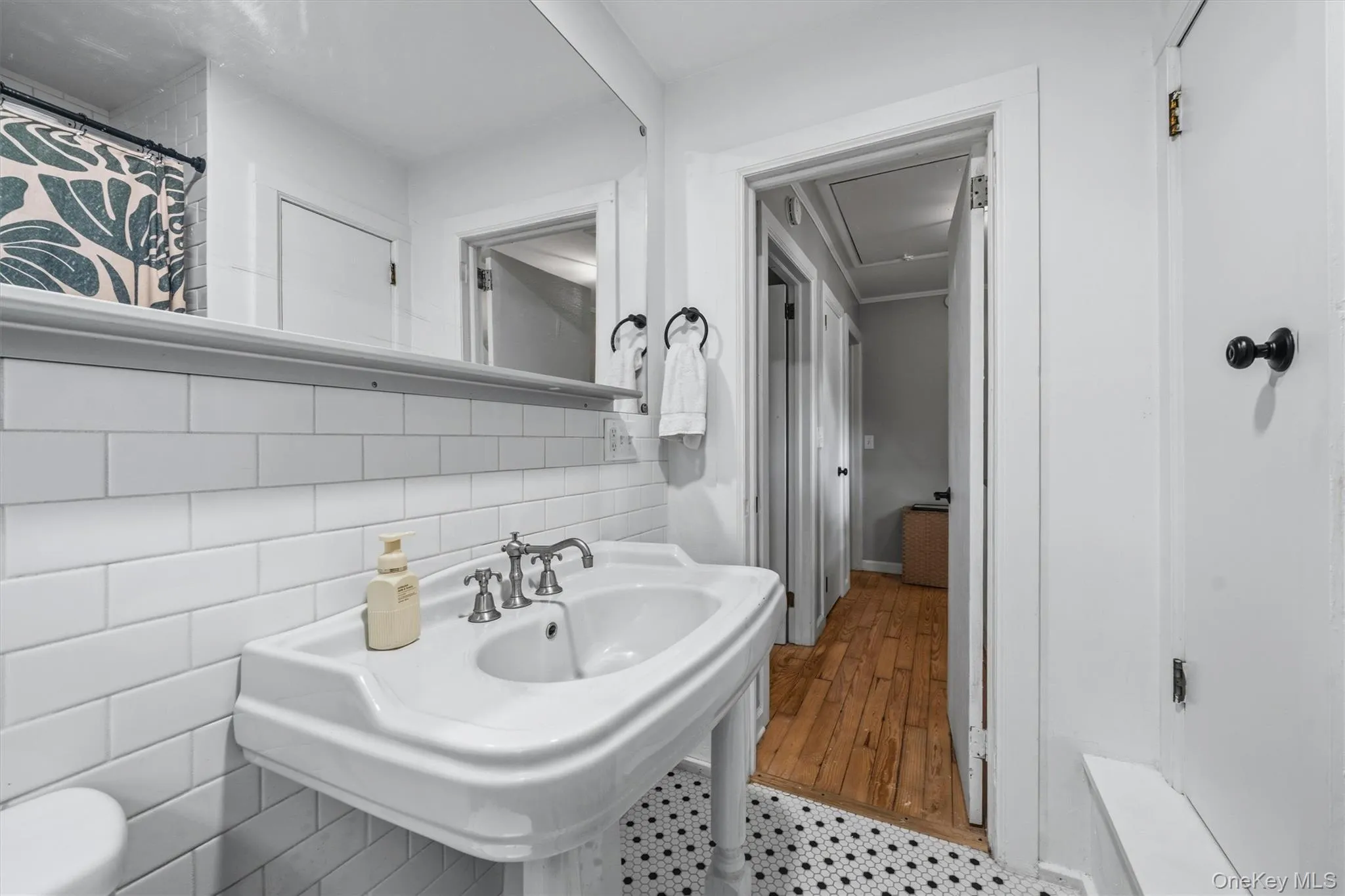 168 Shawangunk Road, Mount Hope, NY, 3 Bedrooms Bedrooms, 8 Rooms Rooms,2 BathroomsBathrooms,Residential,For Rent,Shawangunk,0,1024368 168 Shawangunk Road, Mount Hope, NY, 3 Bedrooms Bedrooms, 8 Rooms Rooms,2 BathroomsBathrooms,Residential,For Rent,Shawangunk,0,1024368
