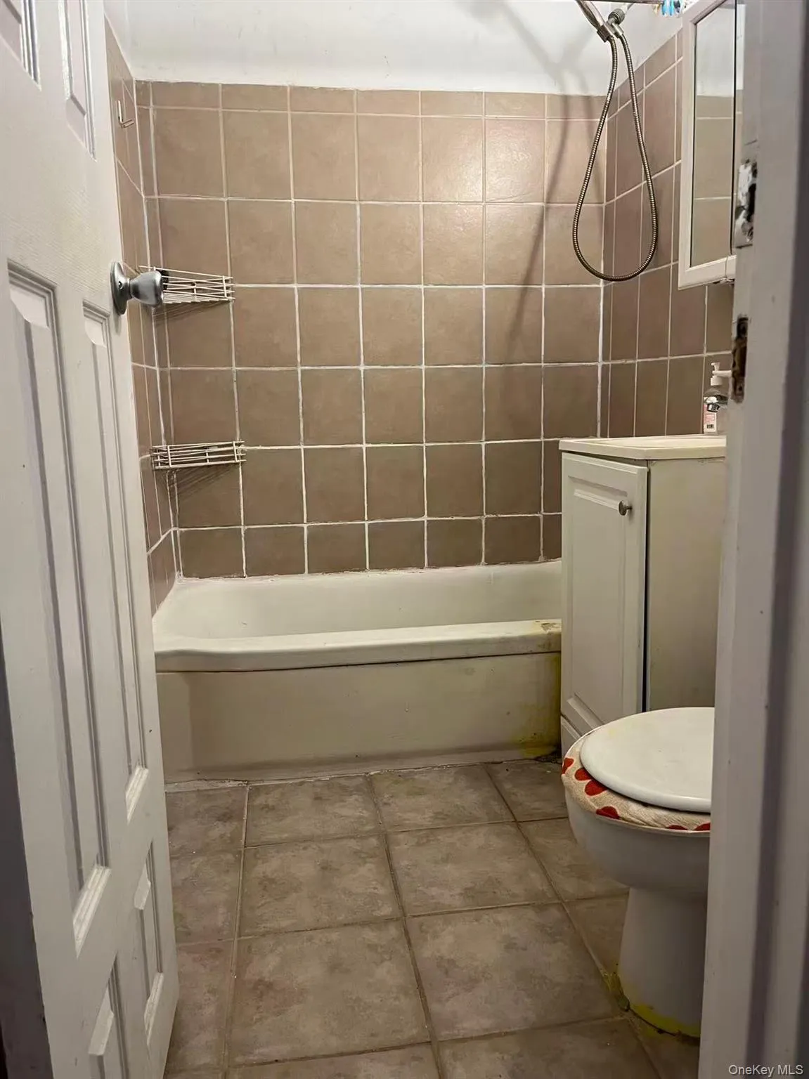 1332 Metropolitan Avenue, New York, NY, 3 Rooms Rooms,1 BathroomBathrooms,Residential,For Rent,Metropolitan,0,1024370 1332 Metropolitan Avenue, New York, NY, 3 Rooms Rooms,1 BathroomBathrooms,Residential,For Rent,Metropolitan,0,1024370