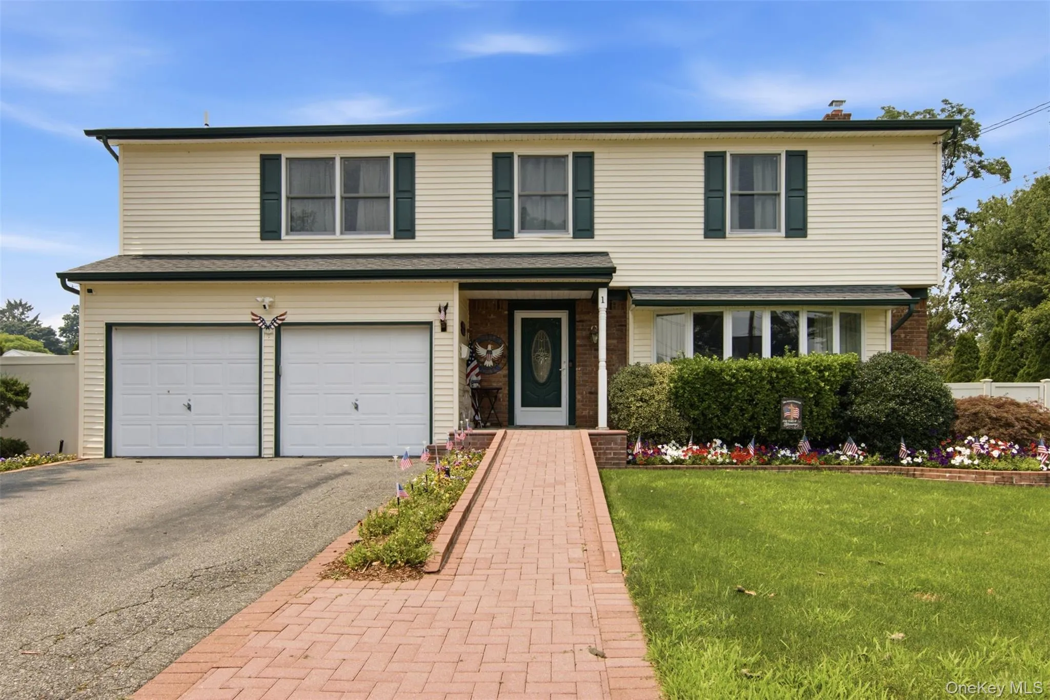 1 Geoffrey Avenue, Oyster Bay, NY, 6 Bedrooms Bedrooms, 12 Rooms Rooms,3 BathroomsBathrooms,Residential,For Rent,Geoffrey,0,1024371 1 Geoffrey Avenue, Oyster Bay, NY, 6 Bedrooms Bedrooms, 12 Rooms Rooms,3 BathroomsBathrooms,Residential,For Rent,Geoffrey,0,1024371