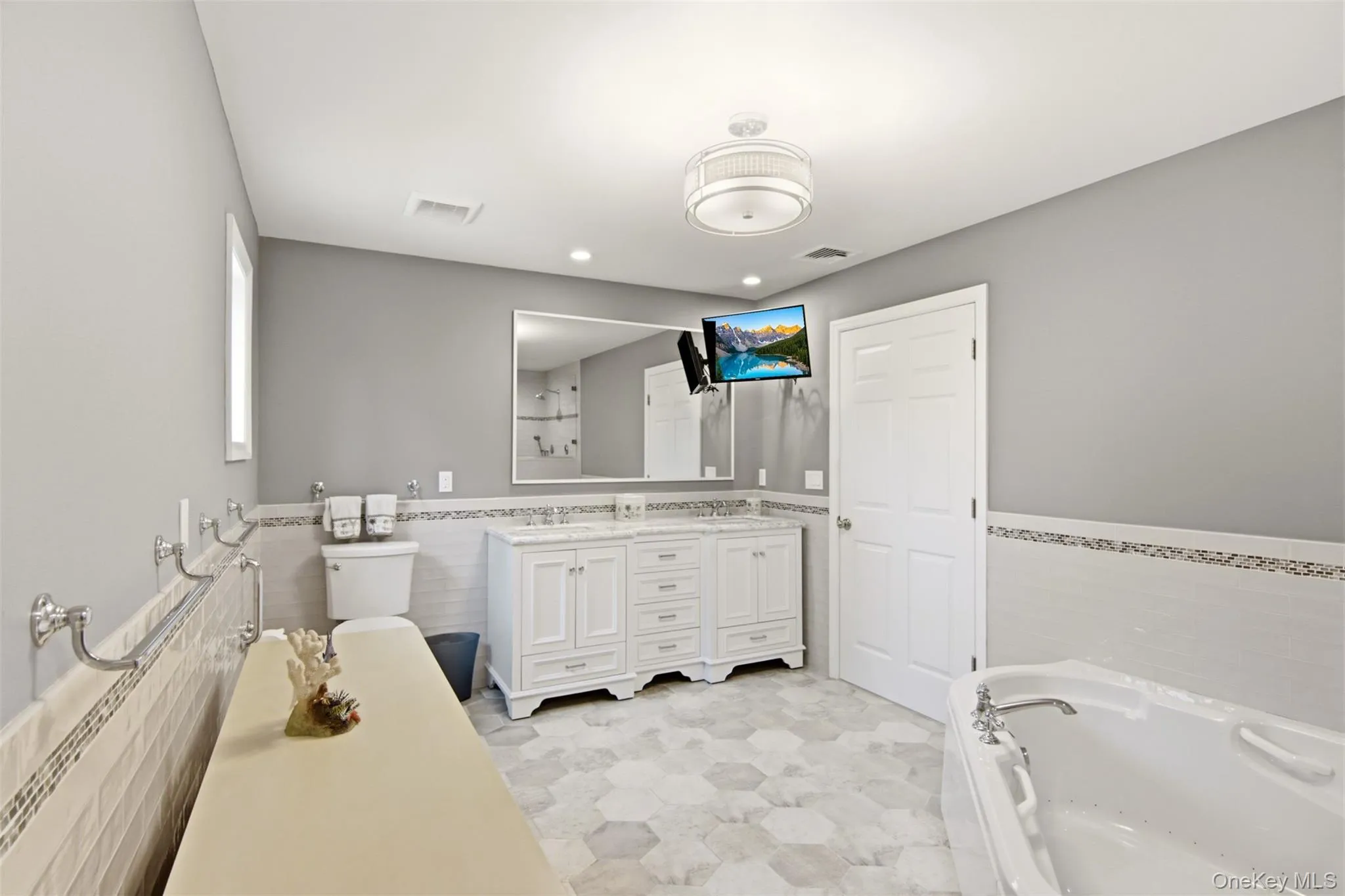 1 Geoffrey Avenue, Oyster Bay, NY, 6 Bedrooms Bedrooms, 12 Rooms Rooms,3 BathroomsBathrooms,Residential,For Rent,Geoffrey,0,1024371 1 Geoffrey Avenue, Oyster Bay, NY, 6 Bedrooms Bedrooms, 12 Rooms Rooms,3 BathroomsBathrooms,Residential,For Rent,Geoffrey,0,1024371