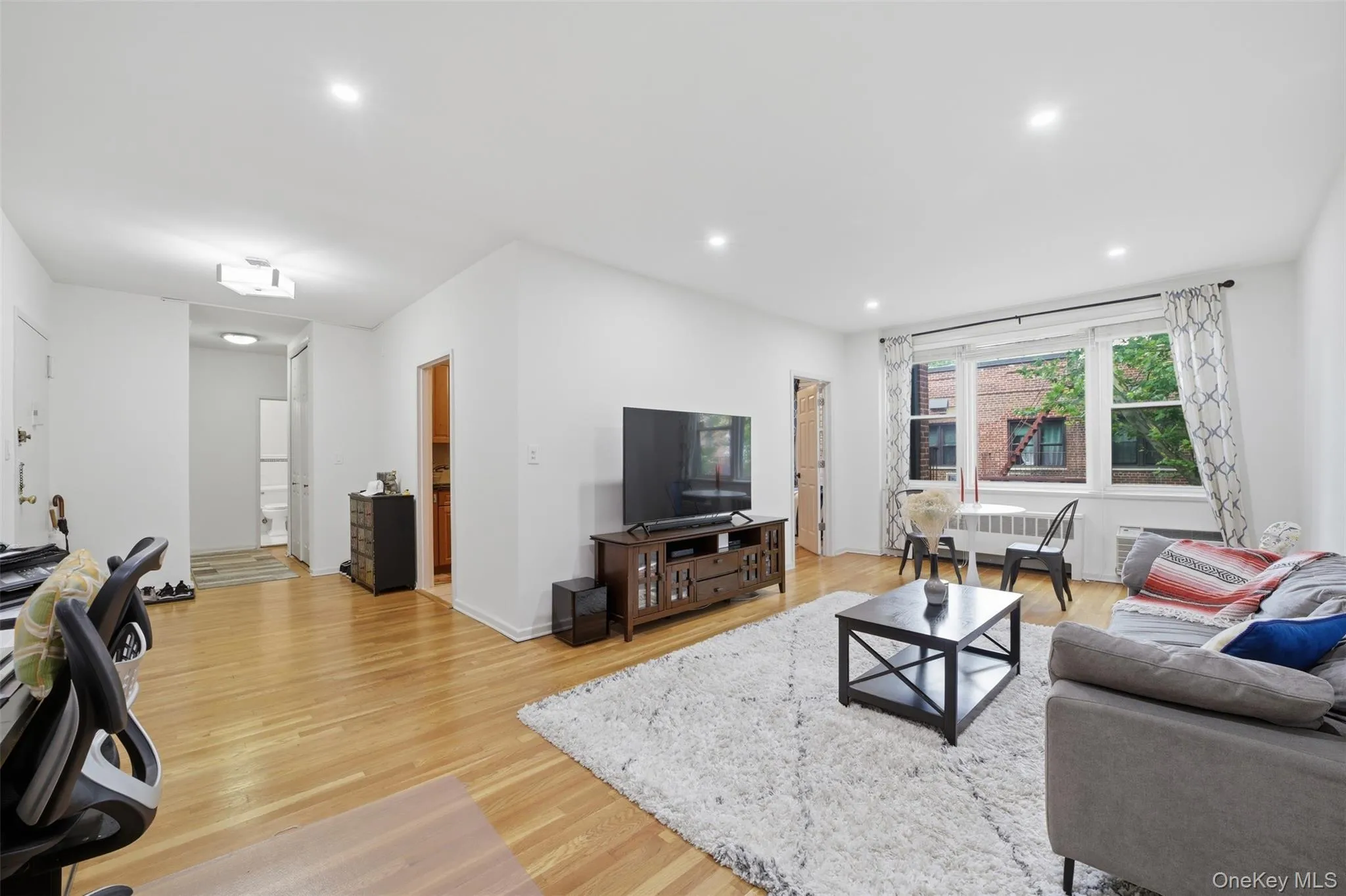 953 Boston Post Road, Mamaroneck, NY, 1 Bedroom Bedrooms, 5 Rooms Rooms,1 BathroomBathrooms,Residential,For Rent,Boston Post,0,1024388 953 Boston Post Road, Mamaroneck, NY, 1 Bedroom Bedrooms, 5 Rooms Rooms,1 BathroomBathrooms,Residential,For Rent,Boston Post,0,1024388
