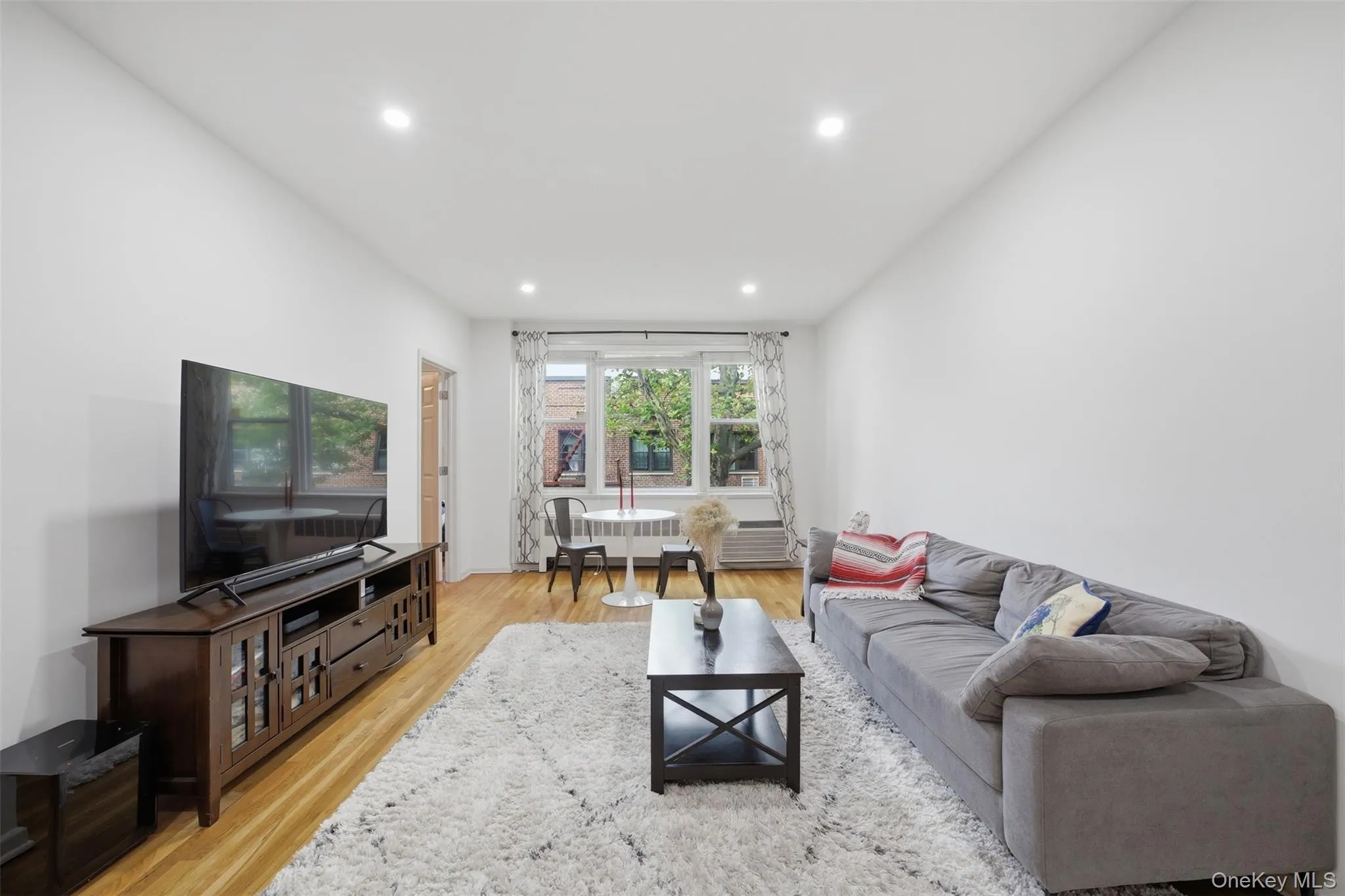 953 Boston Post Road, Mamaroneck, NY, 1 Bedroom Bedrooms, 5 Rooms Rooms,1 BathroomBathrooms,Residential,For Rent,Boston Post,0,1024388 953 Boston Post Road, Mamaroneck, NY, 1 Bedroom Bedrooms, 5 Rooms Rooms,1 BathroomBathrooms,Residential,For Rent,Boston Post,0,1024388
