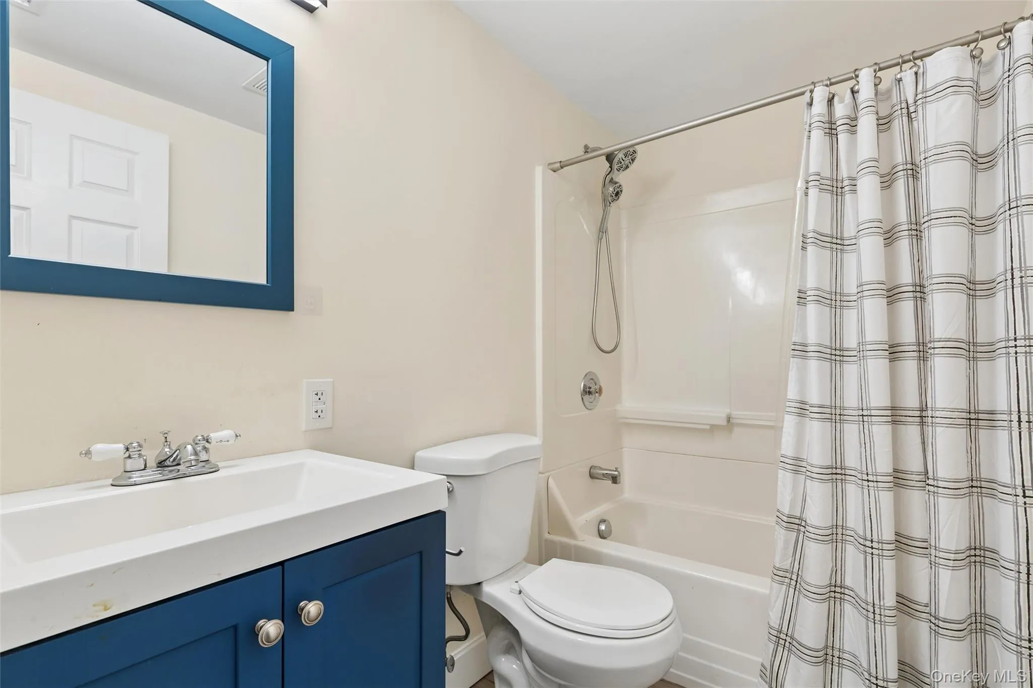 2639 Wading River Road, Brookhaven, NY, 3 Bedrooms Bedrooms, 6 Rooms Rooms,2 BathroomsBathrooms,Residential,For Rent,Wading River,0,1024392 2639 Wading River Road, Brookhaven, NY, 3 Bedrooms Bedrooms, 6 Rooms Rooms,2 BathroomsBathrooms,Residential,For Rent,Wading River,0,1024392