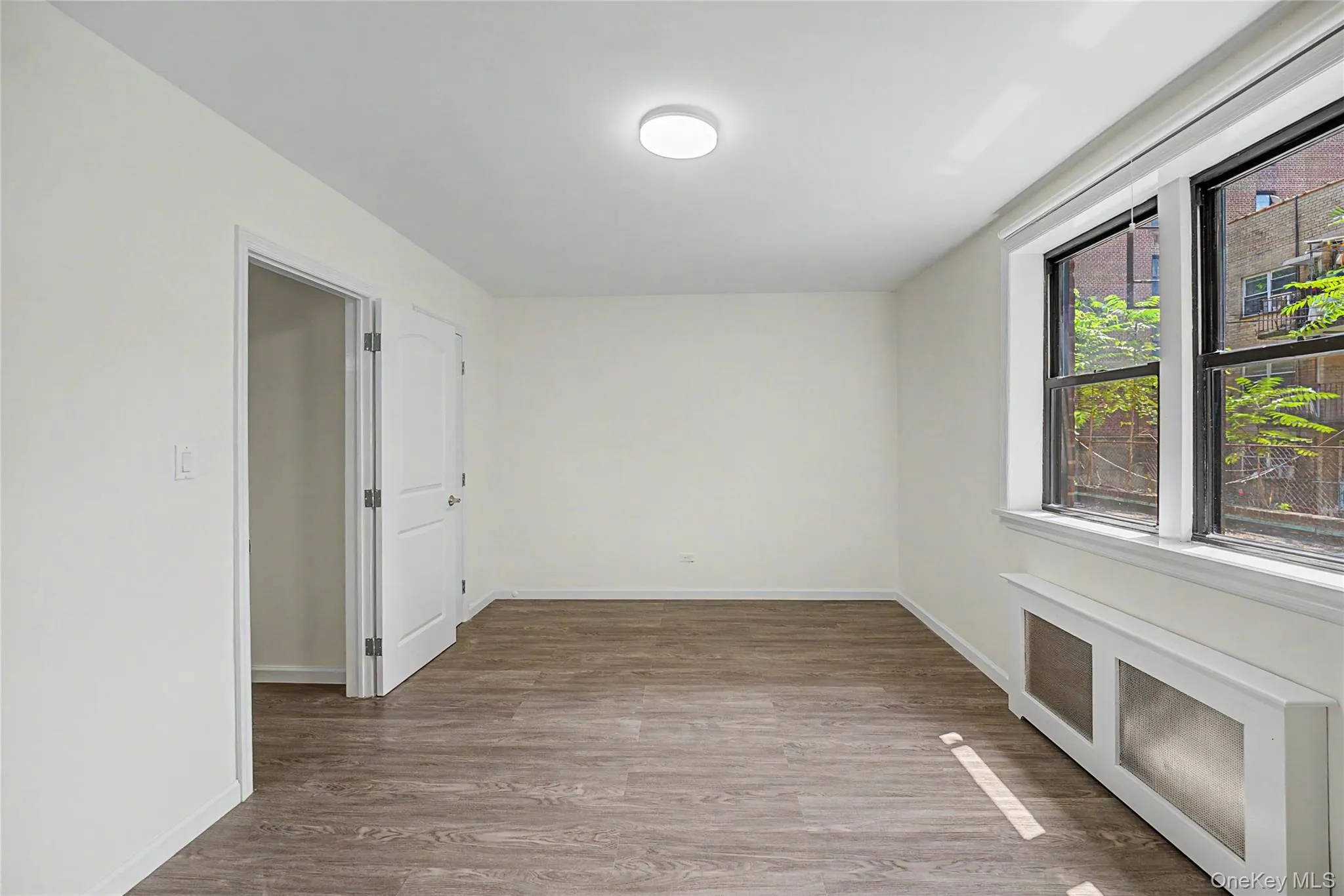 143-36 Barclay Avenue, New York, NY, 1 Bedroom Bedrooms, 3 Rooms Rooms,1 BathroomBathrooms,Residential,For Rent,Barclay,0,1024395 143-36 Barclay Avenue, New York, NY, 1 Bedroom Bedrooms, 3 Rooms Rooms,1 BathroomBathrooms,Residential,For Rent,Barclay,0,1024395