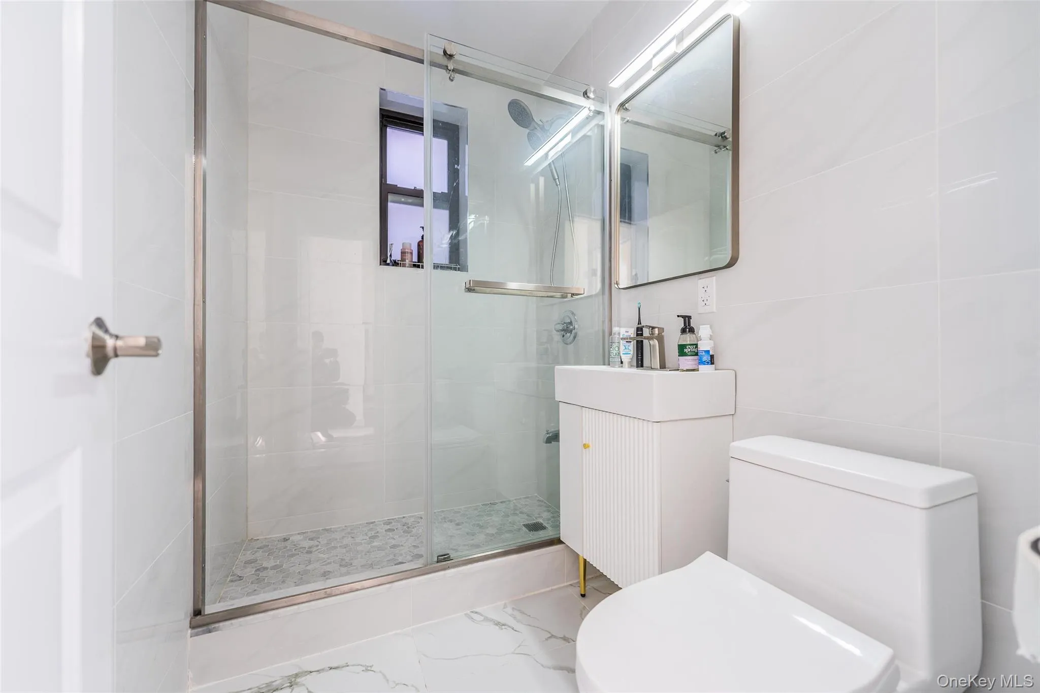 143-36 Barclay Avenue, New York, NY, 1 Bedroom Bedrooms, 3 Rooms Rooms,1 BathroomBathrooms,Residential,For Rent,Barclay,0,1024395 143-36 Barclay Avenue, New York, NY, 1 Bedroom Bedrooms, 3 Rooms Rooms,1 BathroomBathrooms,Residential,For Rent,Barclay,0,1024395