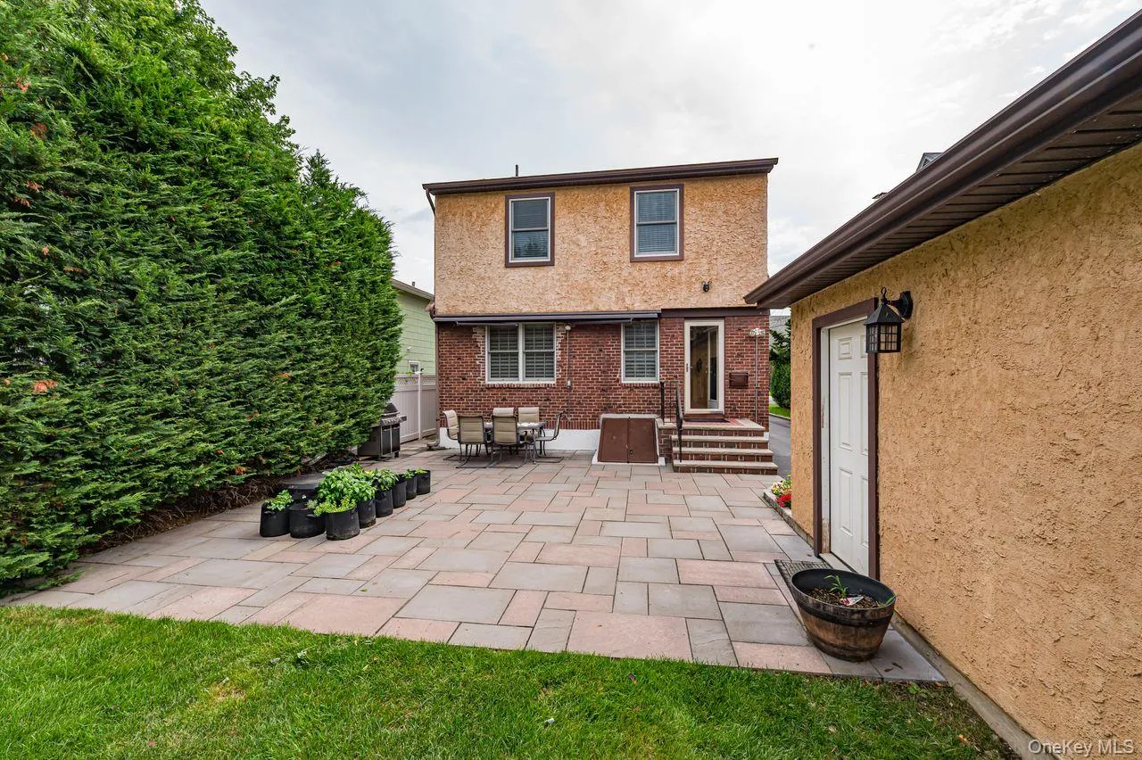 6 Troy Place, Hempstead, NY, 3 Bedrooms Bedrooms, 7 Rooms Rooms,1 BathroomBathrooms,Residential,For Rent,Troy,0,1024396 6 Troy Place, Hempstead, NY, 3 Bedrooms Bedrooms, 7 Rooms Rooms,1 BathroomBathrooms,Residential,For Rent,Troy,0,1024396