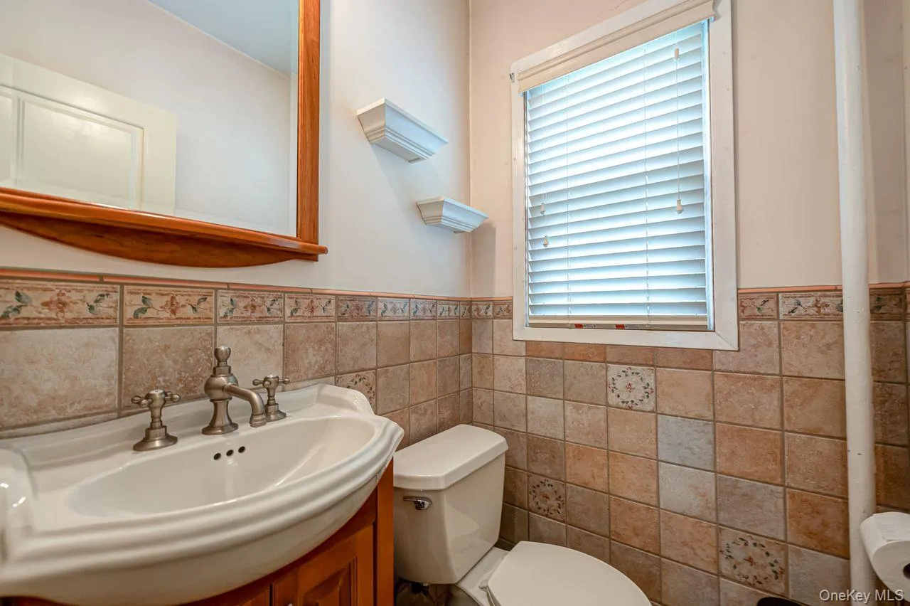 6 Troy Place, Hempstead, NY, 3 Bedrooms Bedrooms, 7 Rooms Rooms,1 BathroomBathrooms,Residential,For Rent,Troy,0,1024396 6 Troy Place, Hempstead, NY, 3 Bedrooms Bedrooms, 7 Rooms Rooms,1 BathroomBathrooms,Residential,For Rent,Troy,0,1024396
