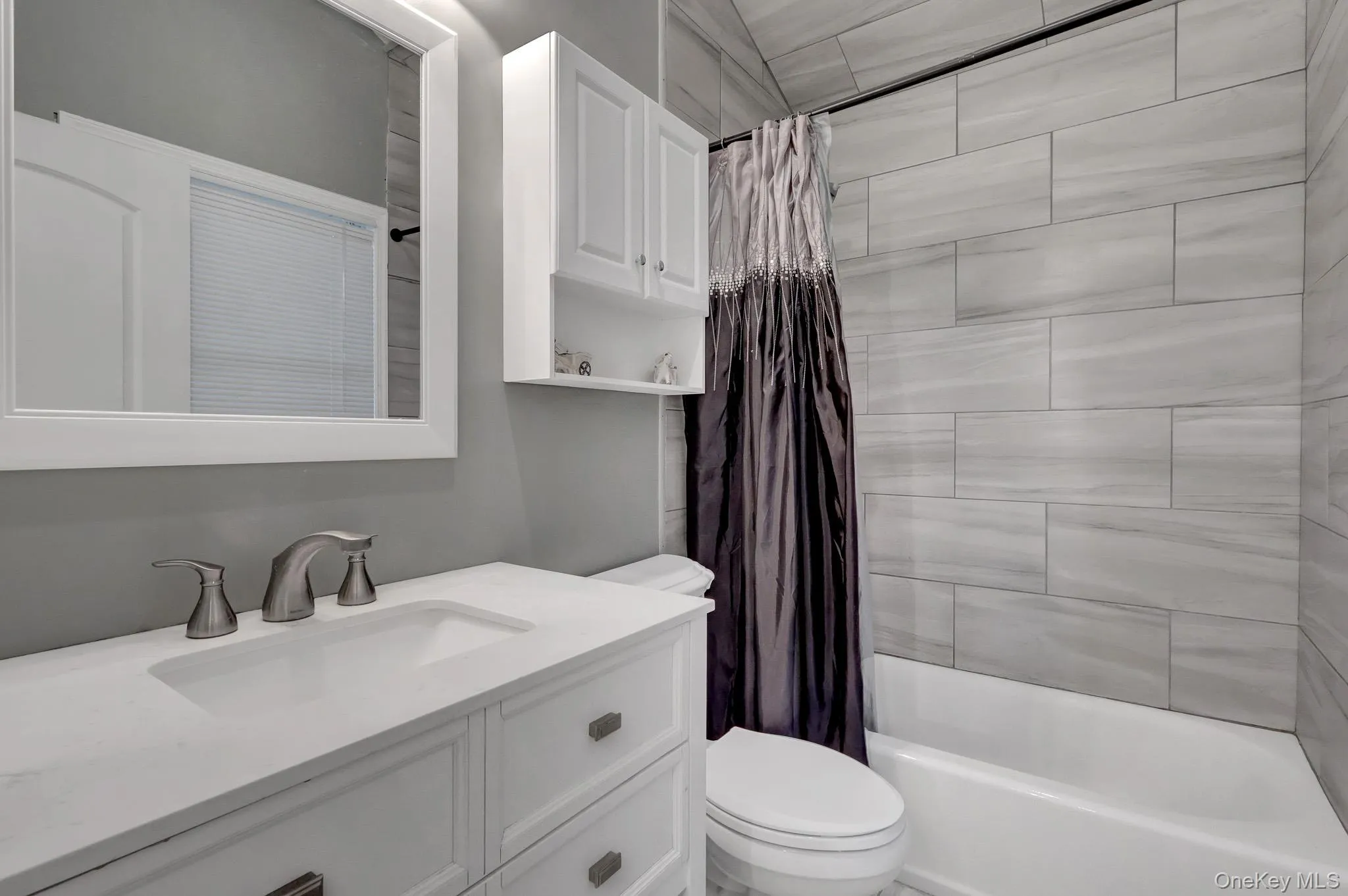 Full Bathroom Full Bathroom