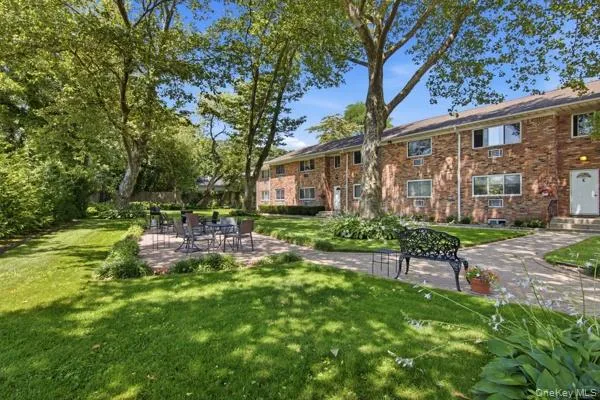 105 Prime Avenue, Huntington, NY, 1 Bedroom Bedrooms, 4 Rooms Rooms,1 BathroomBathrooms,Residential,For Rent,Prime,0,1024399 105 Prime Avenue, Huntington, NY, 1 Bedroom Bedrooms, 4 Rooms Rooms,1 BathroomBathrooms,Residential,For Rent,Prime,0,1024399