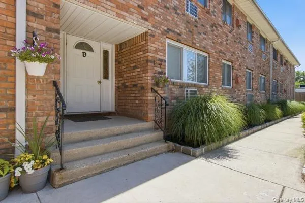 105 Prime Avenue, Huntington, NY, 1 Bedroom Bedrooms, 4 Rooms Rooms,1 BathroomBathrooms,Residential,For Rent,Prime,0,1024399 105 Prime Avenue, Huntington, NY, 1 Bedroom Bedrooms, 4 Rooms Rooms,1 BathroomBathrooms,Residential,For Rent,Prime,0,1024399