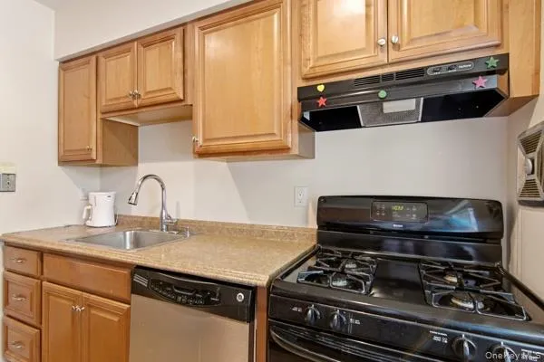 105 Prime Avenue, Huntington, NY, 1 Bedroom Bedrooms, 4 Rooms Rooms,1 BathroomBathrooms,Residential,For Rent,Prime,0,1024399 105 Prime Avenue, Huntington, NY, 1 Bedroom Bedrooms, 4 Rooms Rooms,1 BathroomBathrooms,Residential,For Rent,Prime,0,1024399