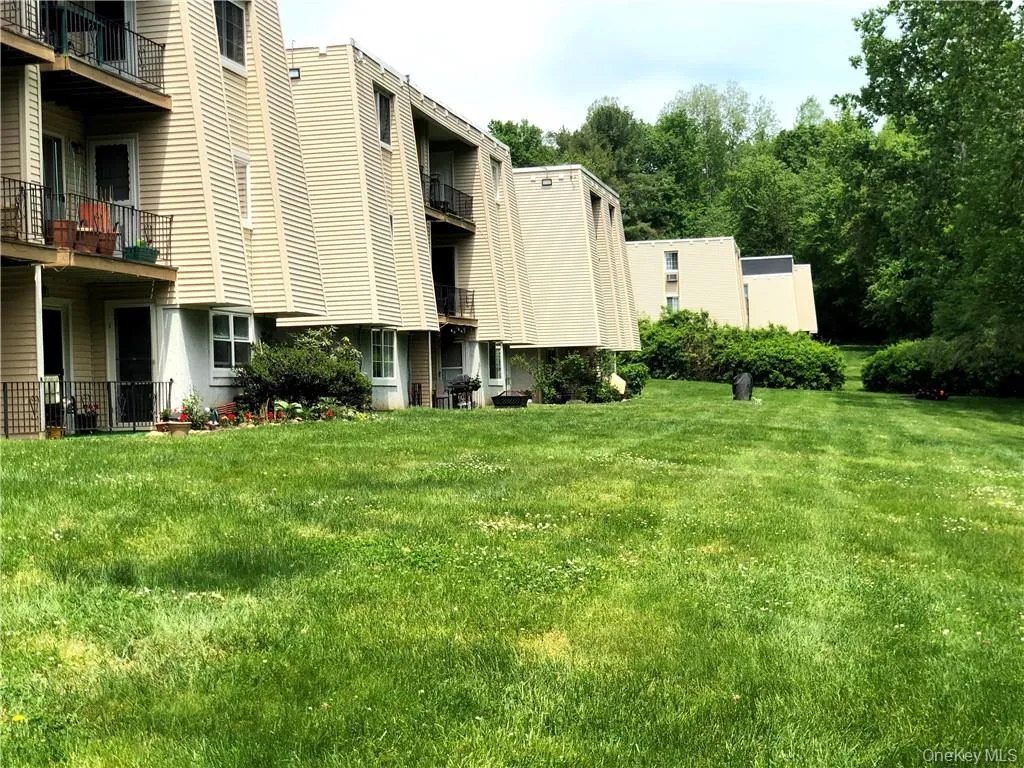 315 Fox Run Lane, Patterson, NY, 1 Bedroom Bedrooms, 3 Rooms Rooms,1 BathroomBathrooms,Residential Lease,For Rent,Fox Run,0,1024401 315 Fox Run Lane, Patterson, NY, 1 Bedroom Bedrooms, 3 Rooms Rooms,1 BathroomBathrooms,Residential Lease,For Rent,Fox Run,0,1024401