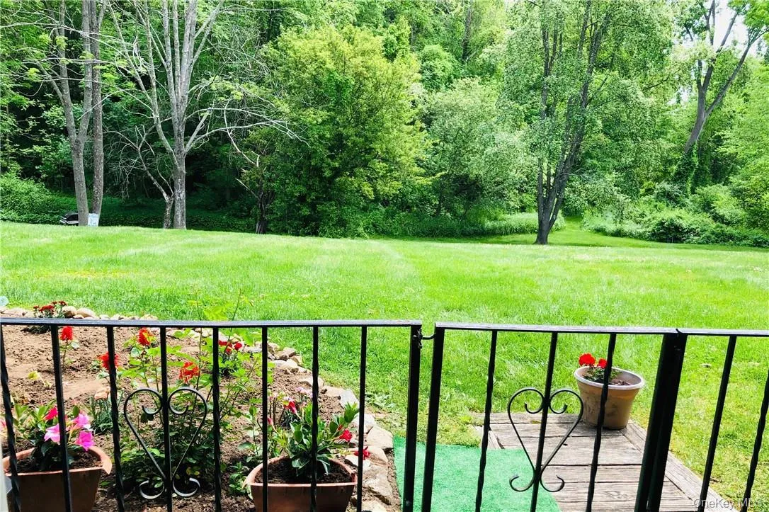 315 Fox Run Lane, Patterson, NY, 1 Bedroom Bedrooms, 3 Rooms Rooms,1 BathroomBathrooms,Residential Lease,For Rent,Fox Run,0,1024401 315 Fox Run Lane, Patterson, NY, 1 Bedroom Bedrooms, 3 Rooms Rooms,1 BathroomBathrooms,Residential Lease,For Rent,Fox Run,0,1024401